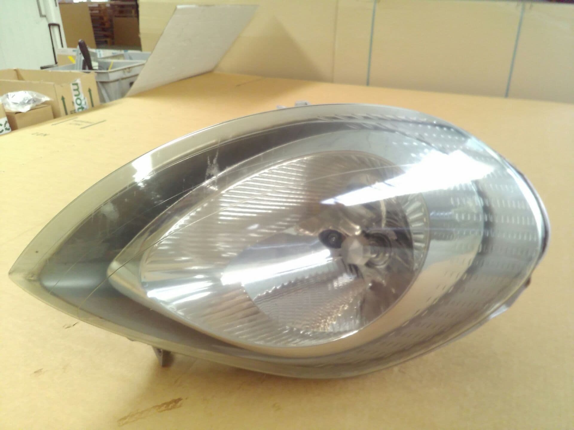 Faro derecho NISSAN PRIMASTAR (X83)