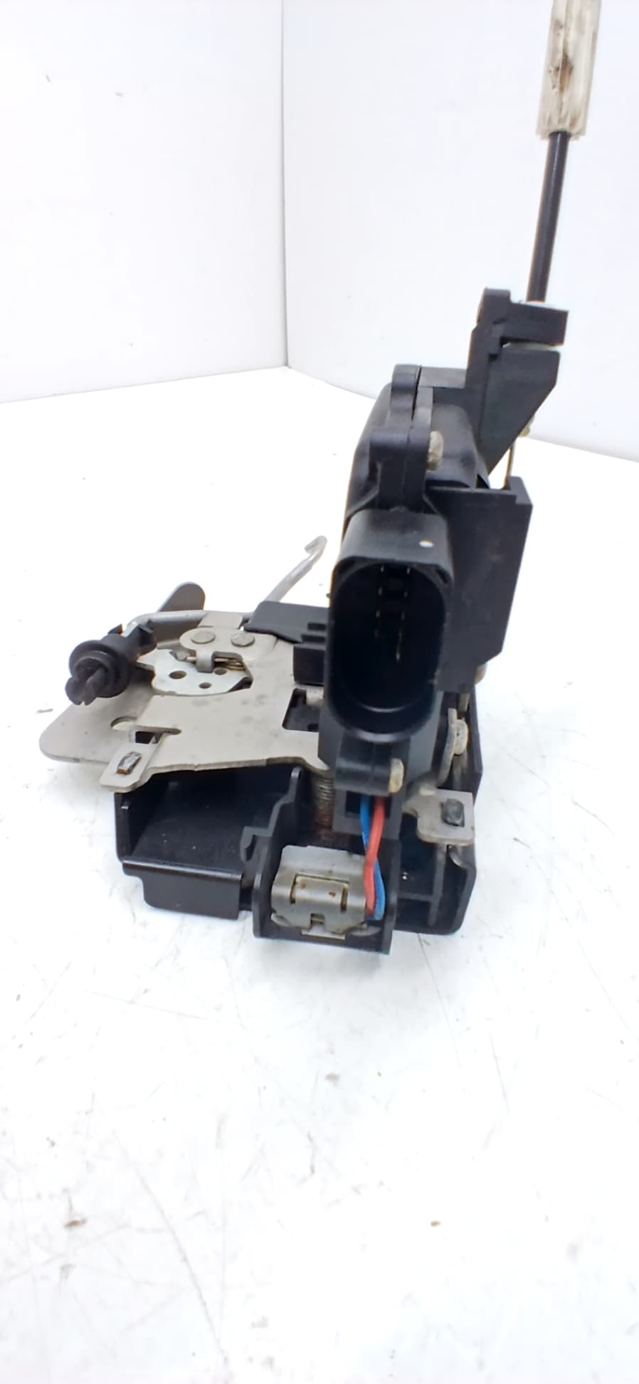 Cerradura puerta delantera derecha AUDI A6 BERLINA (4B2) 3
