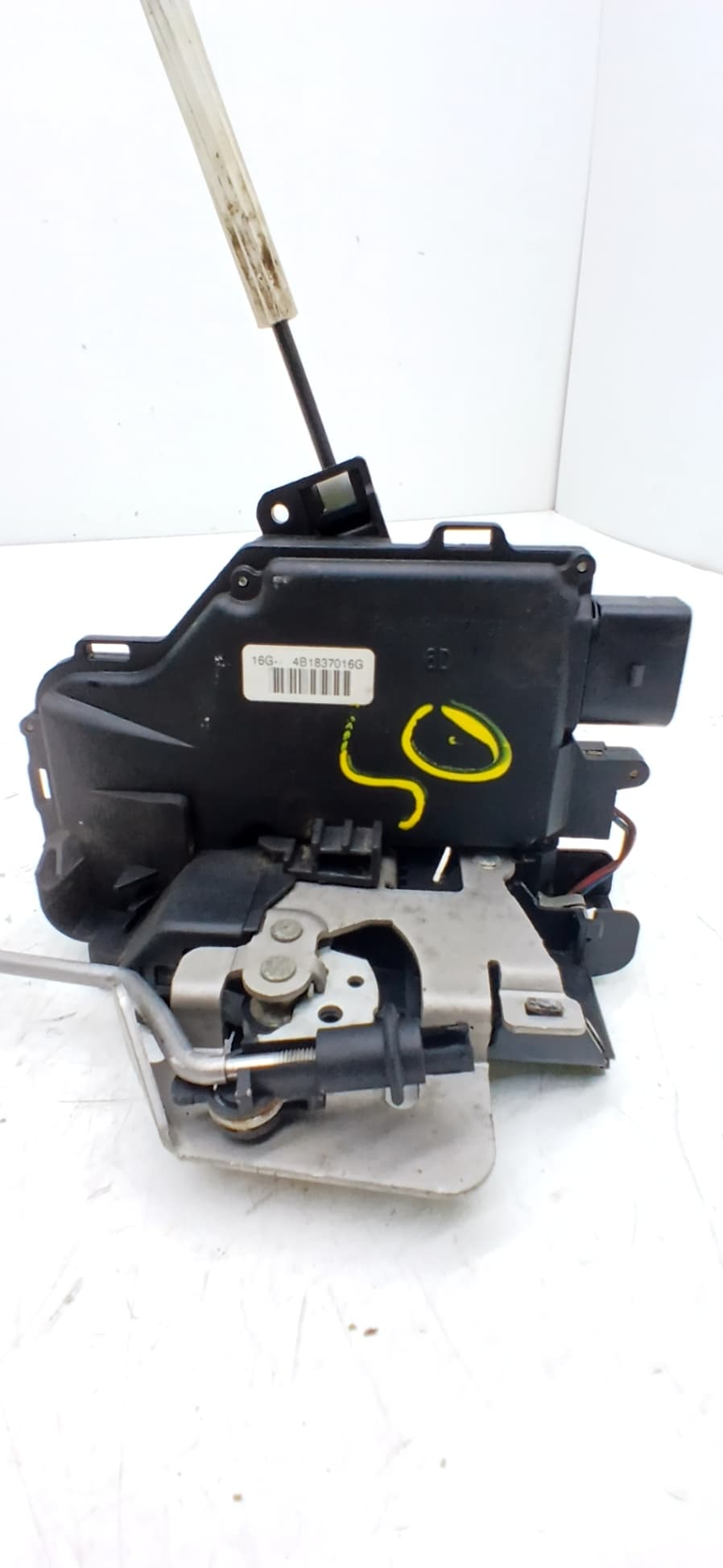 Cerradura puerta delantera derecha AUDI A6 BERLINA (4B2)