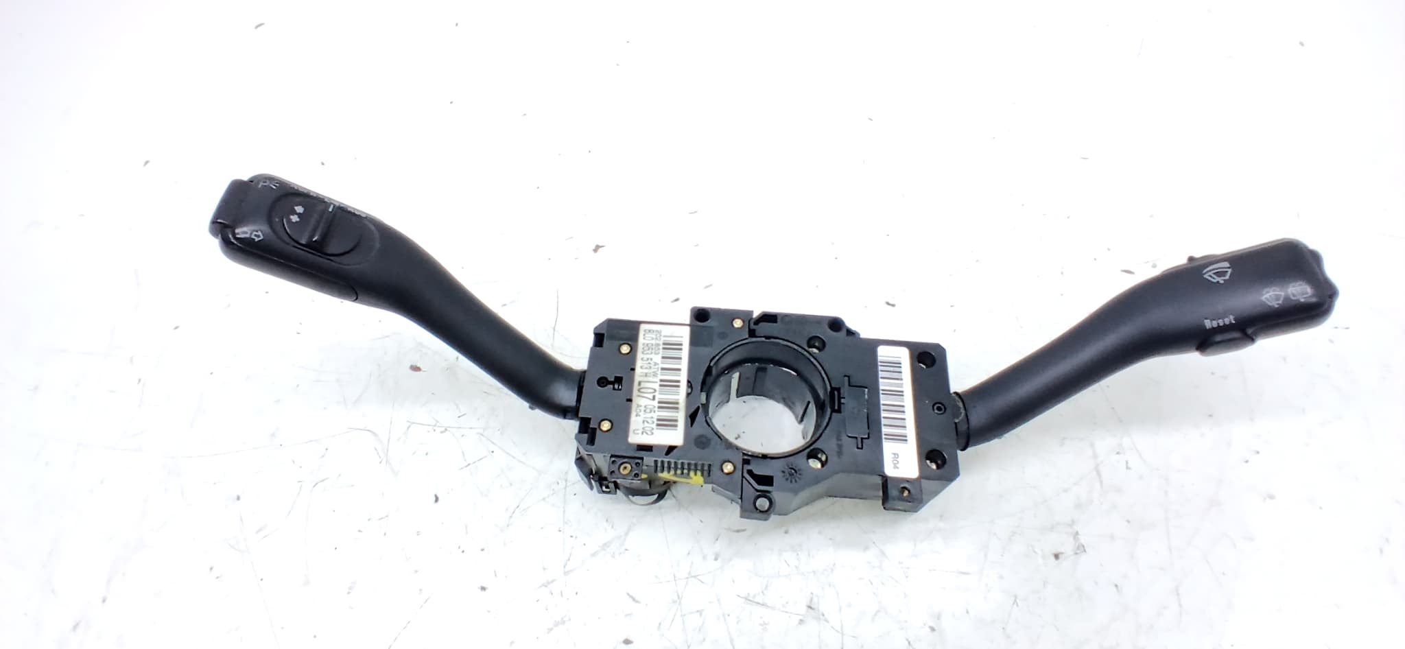 Mando intermitentes AUDI A6 BERLINA (4B2)