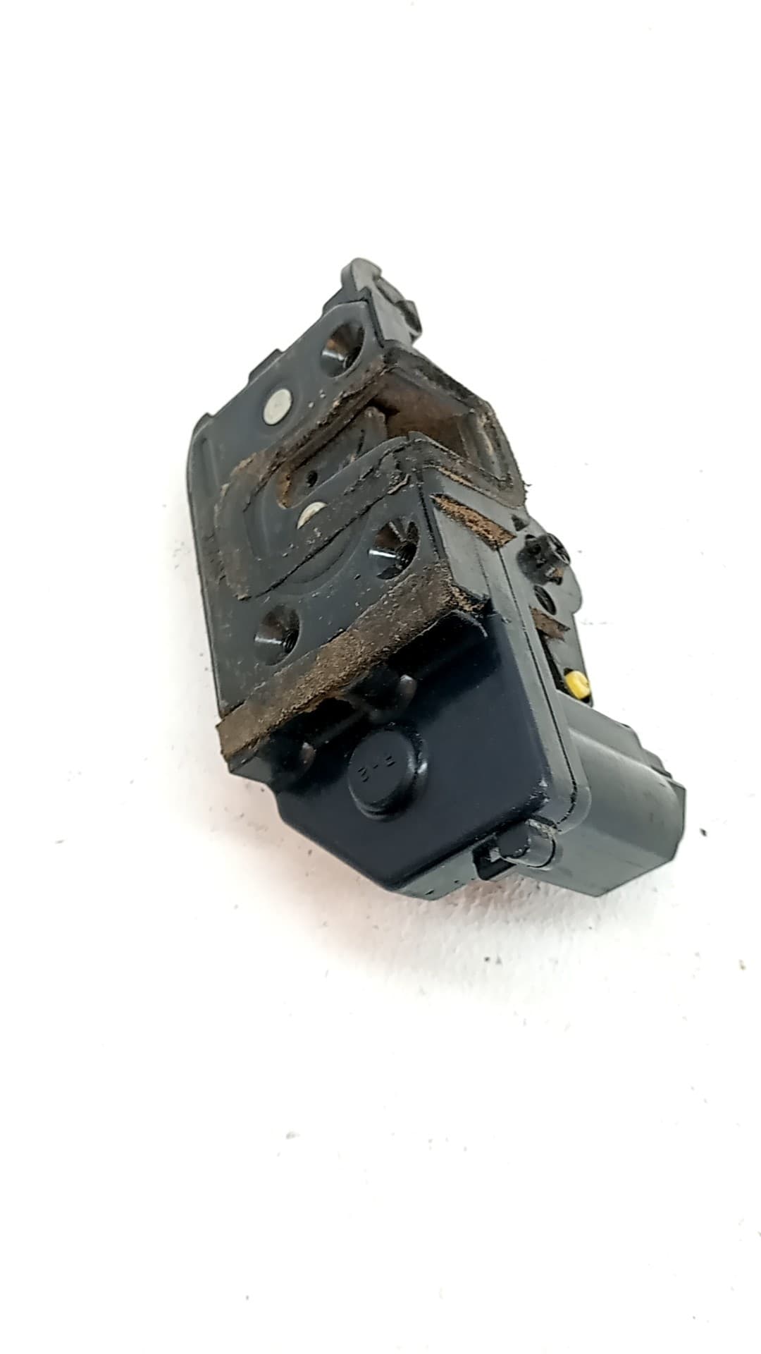 Cerradura puerta delantera derecha HYUNDAI GETZ (TB) 3