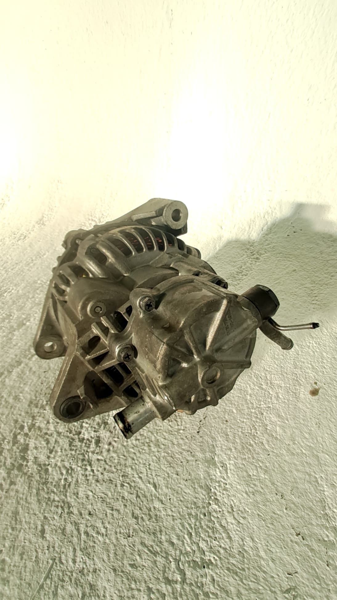 Alternador KIA CARNIVAL 3
