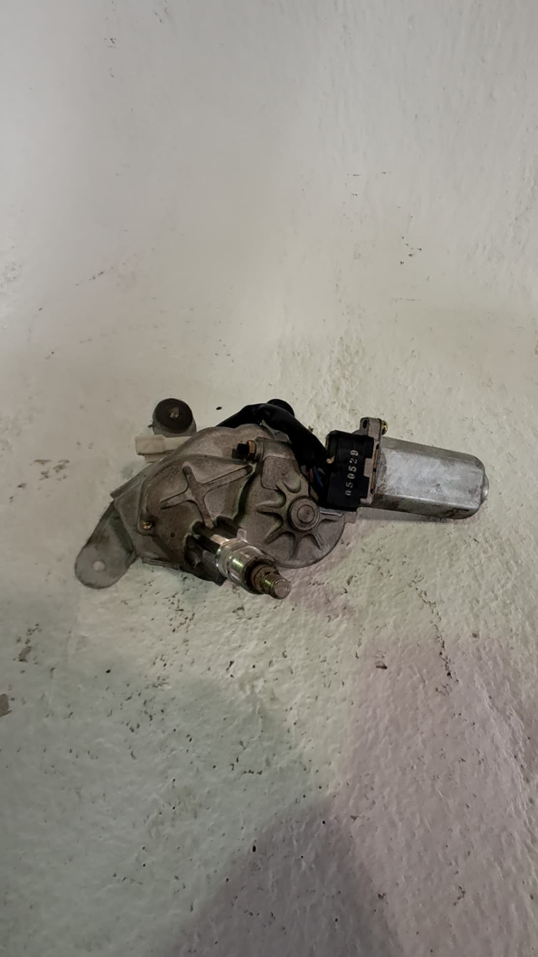Motor limpia trasero KIA CARNIVAL