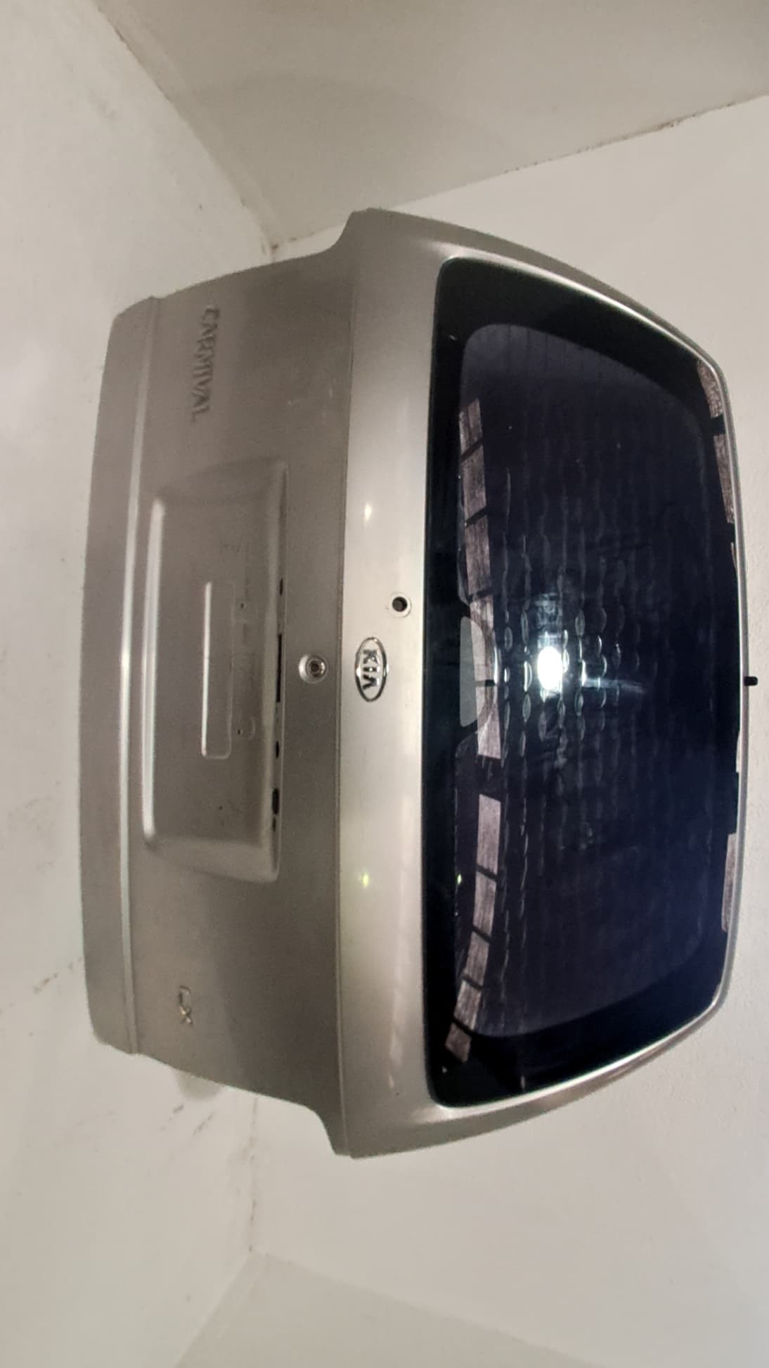 Porton trasero KIA CARNIVAL 3