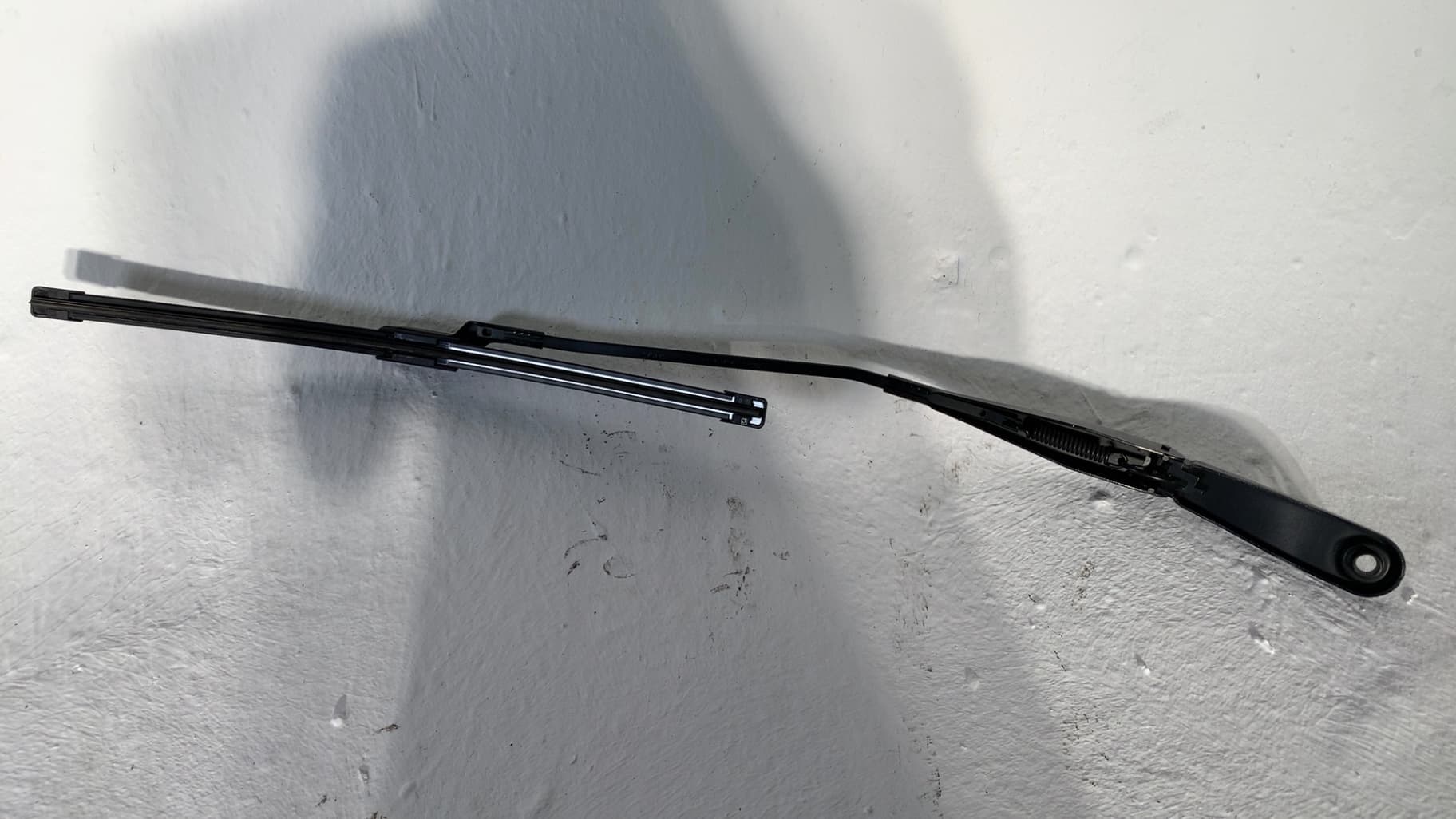 Brazo limpia delantero derecho FORD MONDEO BERLINA (GD)