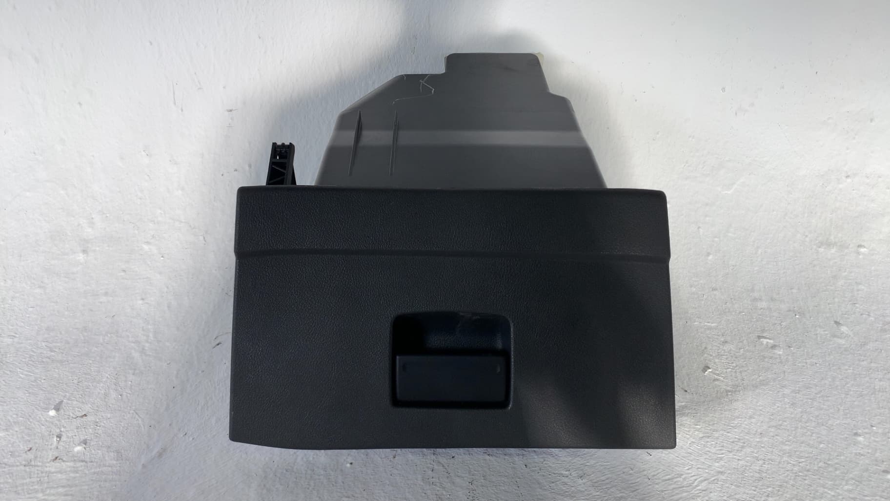 Guantera FORD MONDEO BERLINA (GD)