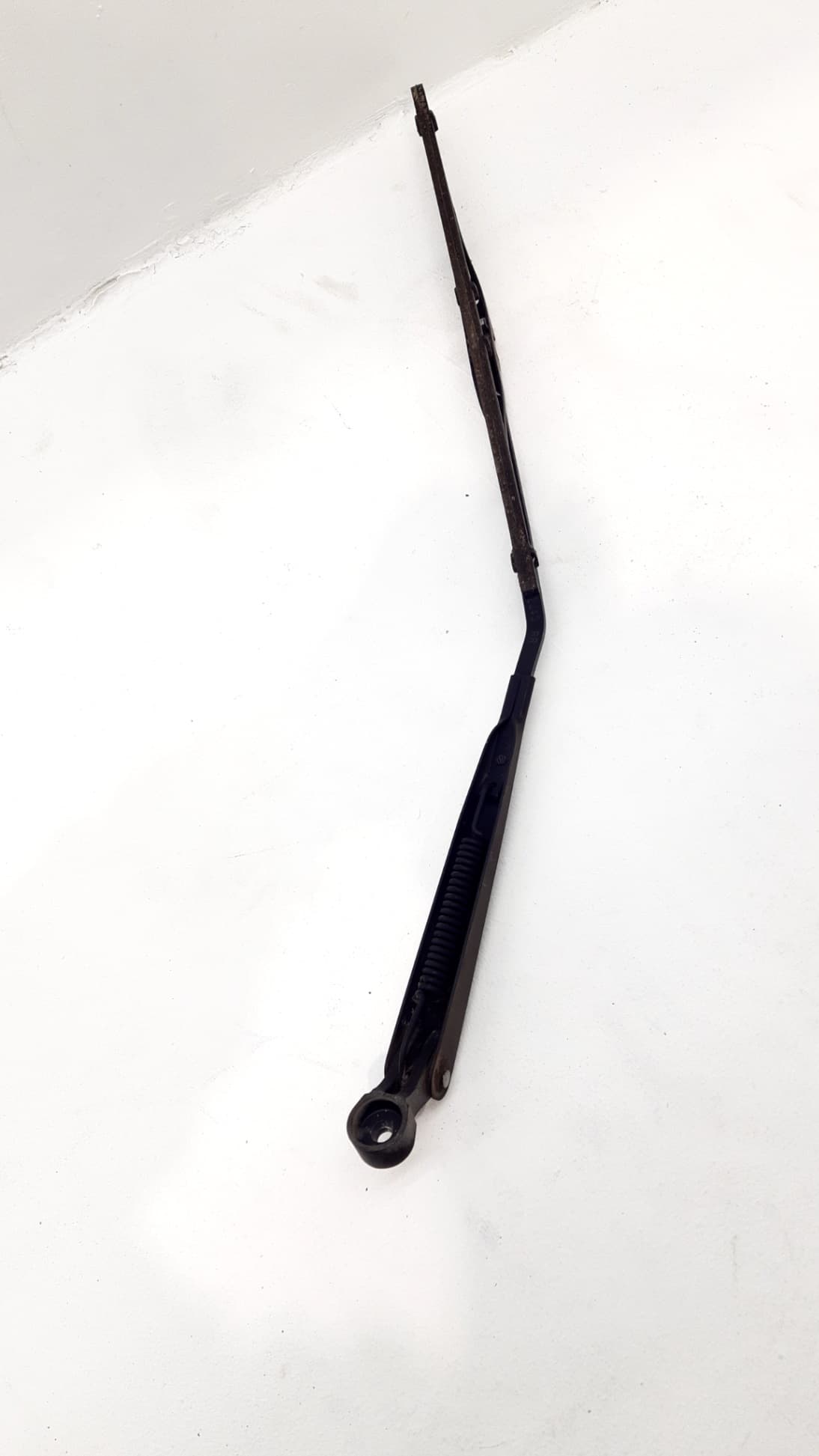 Brazo limpia trasero MITSUBISHI SPACE WAGON (N9_W, N8_W) 2