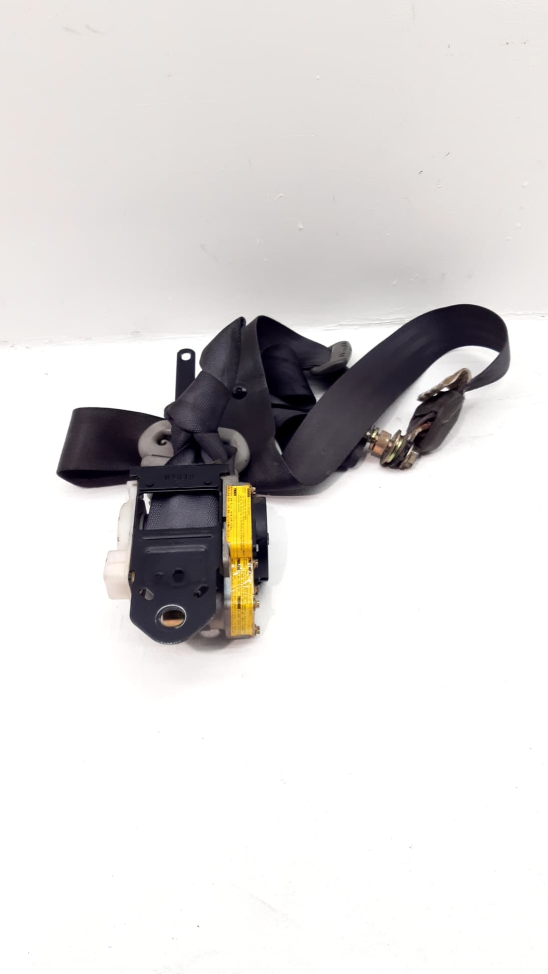 Cinturon seguridad delantero derecho MITSUBISHI SPACE WAGON (N9_W, N8_W) 2