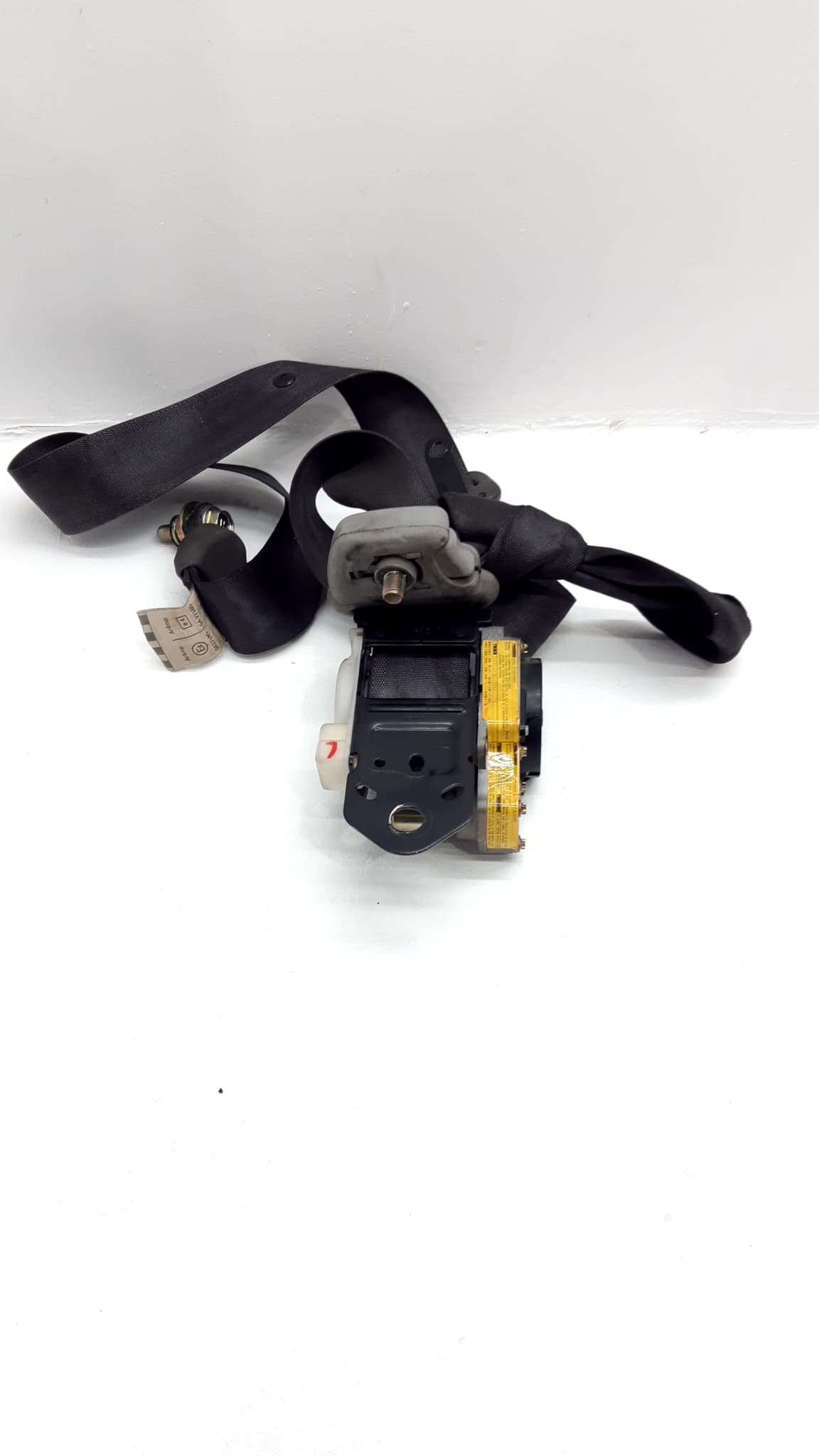 Cinturon seguridad delantero izquierdo MITSUBISHI SPACE WAGON (N9_W, N8_W) 2