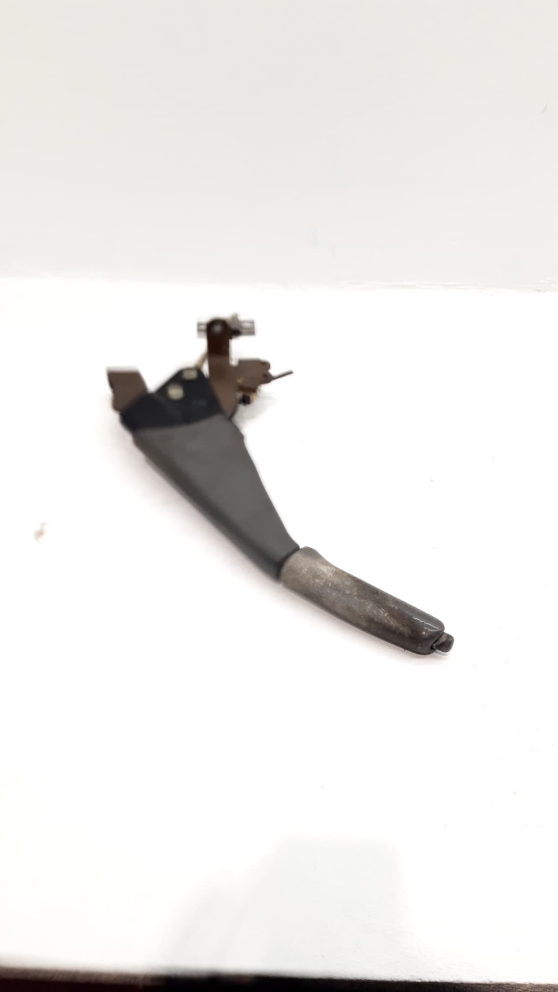 Palanca freno de mano MITSUBISHI SPACE WAGON (N9_W, N8_W) 3