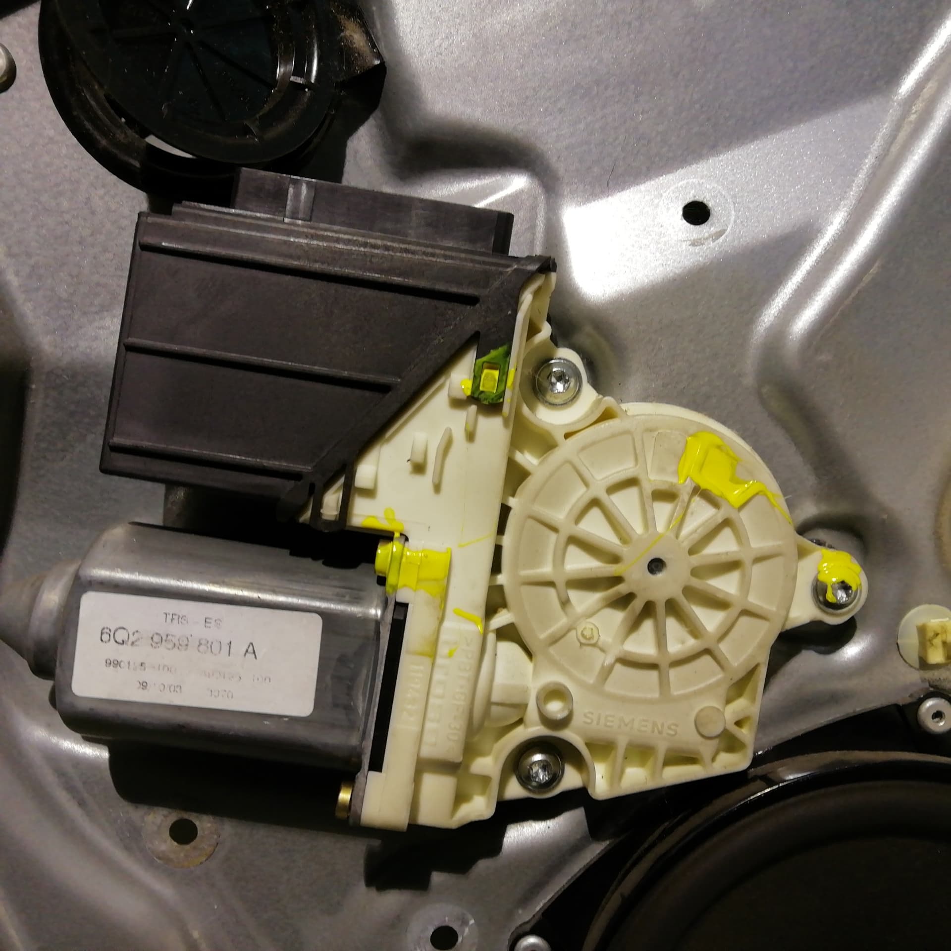 Elevalunas delantero derecho SEAT IBIZA (6L1) 4