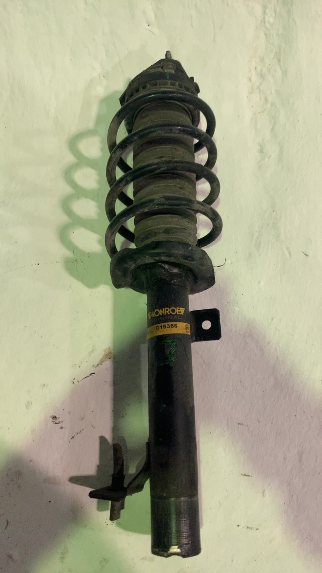Amortiguador delantero izquierdo MAZDA 2 LIM