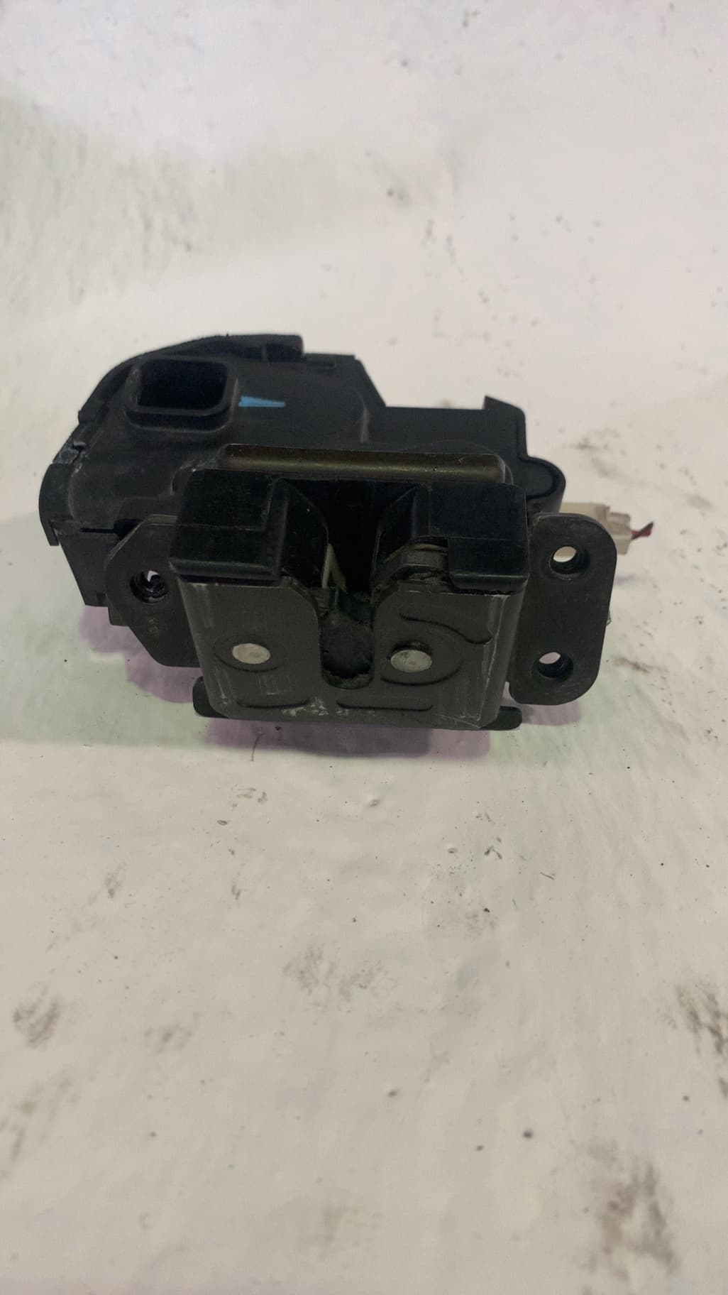 Cerradura maletero / porton MAZDA 2 LIM