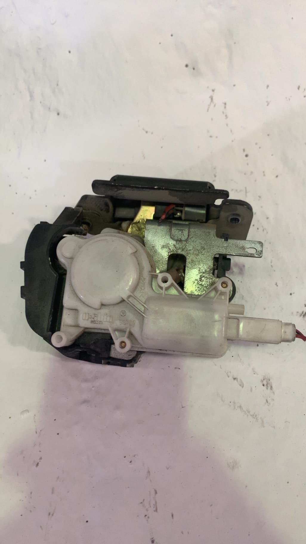 Cerradura maletero / porton MAZDA 2 LIM 2