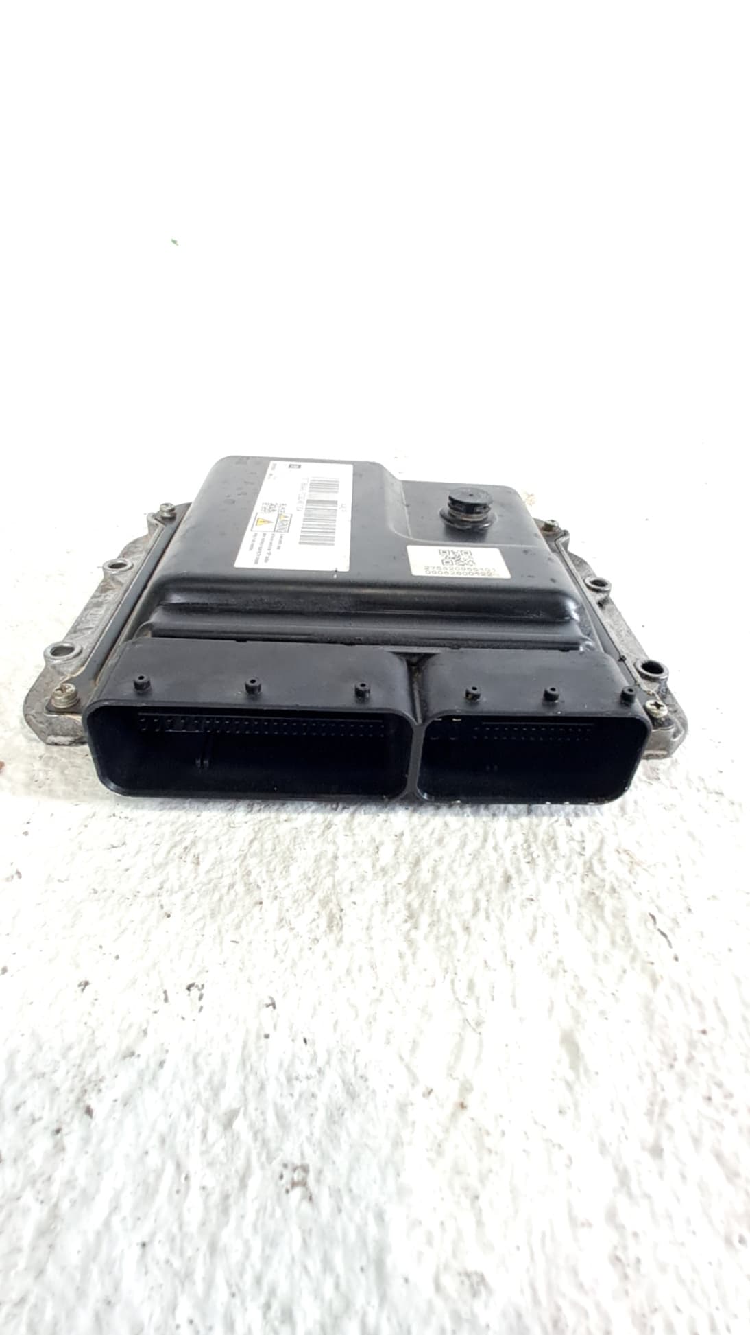Centralita motor uce OPEL ASTRA J LIM 3