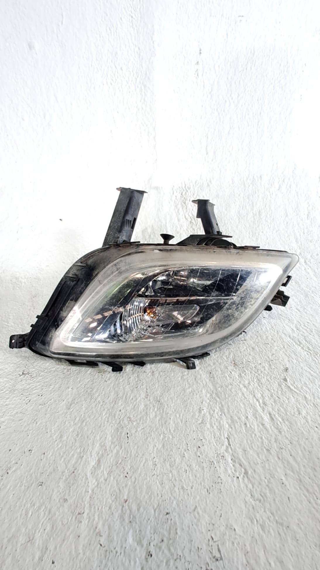 Faro antiniebla izquierdo OPEL ASTRA J LIM