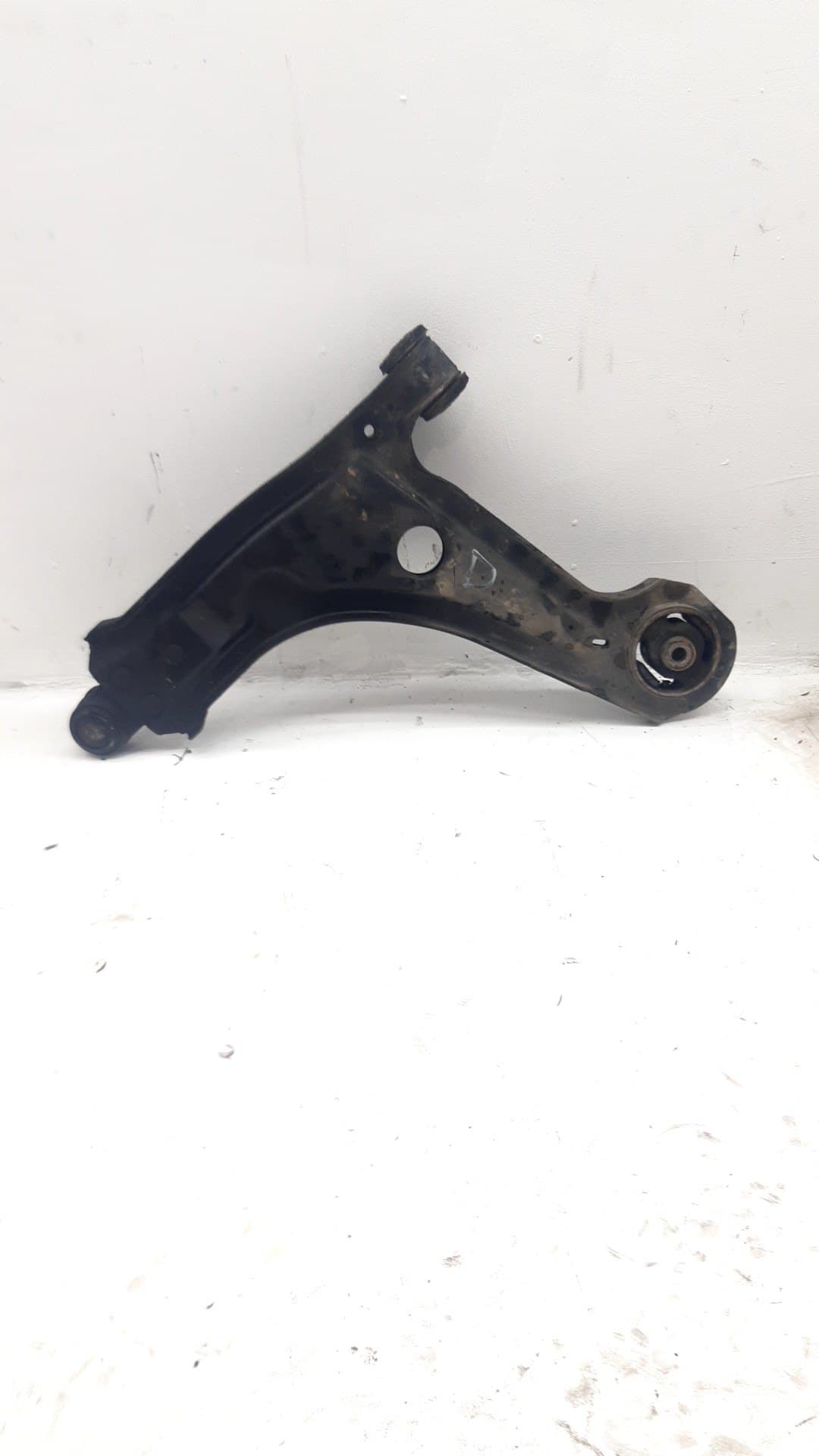 Brazo suspension inferior delantero derecho CHEVROLET TACUMA