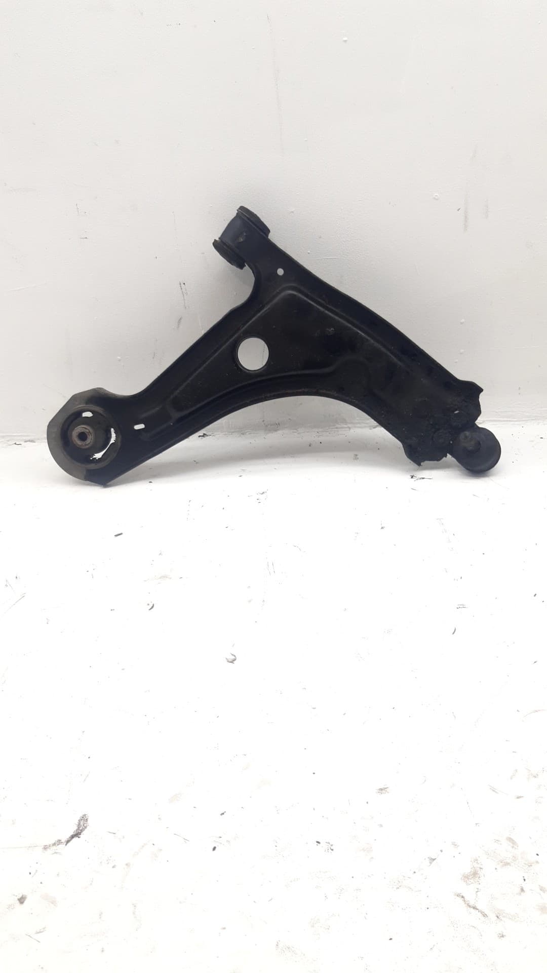 Brazo suspension inferior delantero derecho CHEVROLET TACUMA 2
