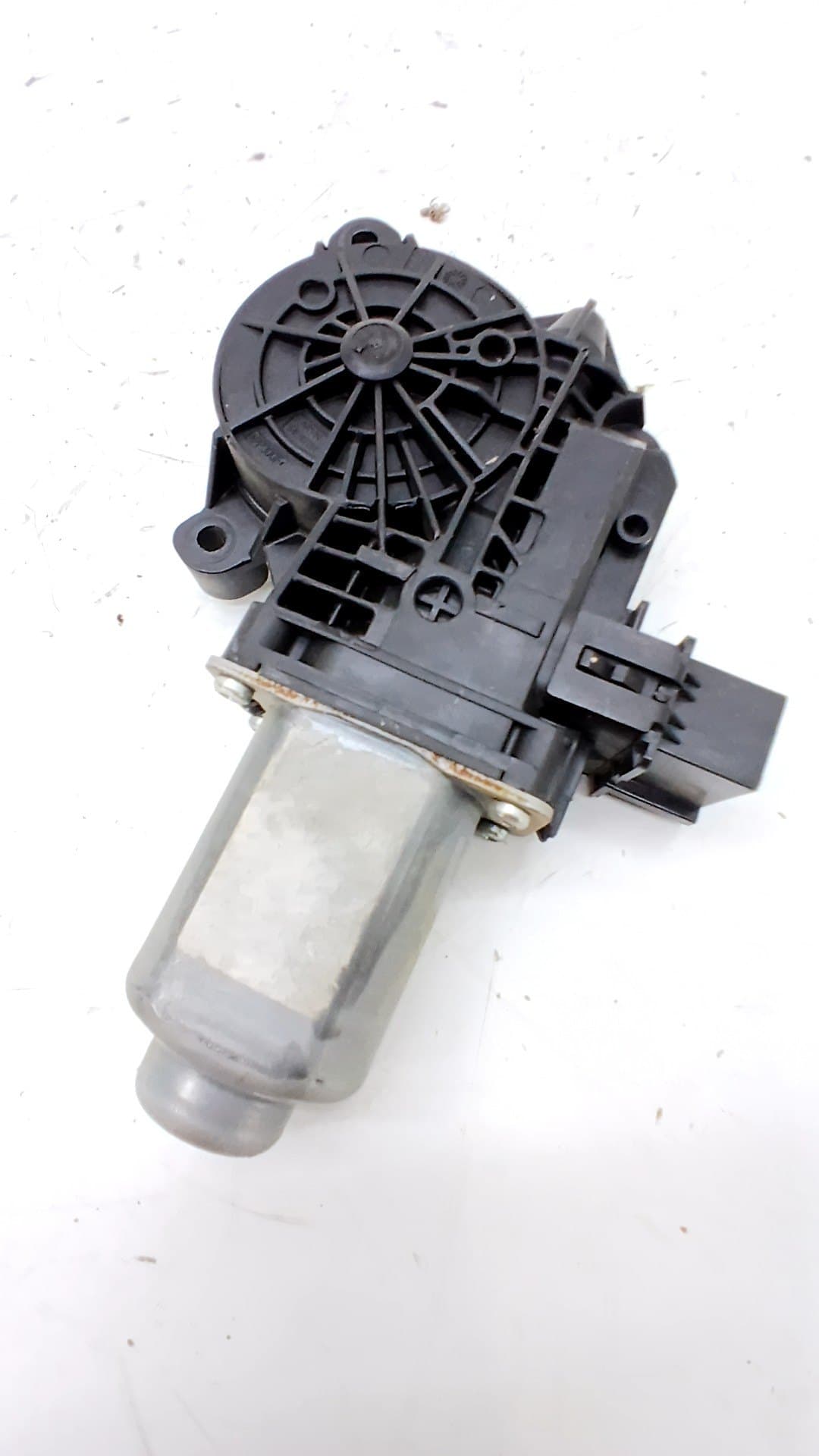 Motor elevalunas delantero derecho VOLKSWAGEN AMAROK 2