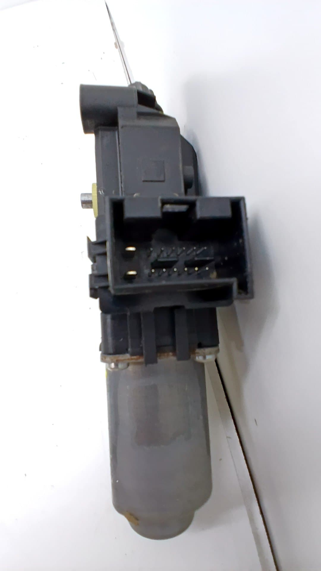 Motor elevalunas delantero izquierdo VOLKSWAGEN AMAROK 3