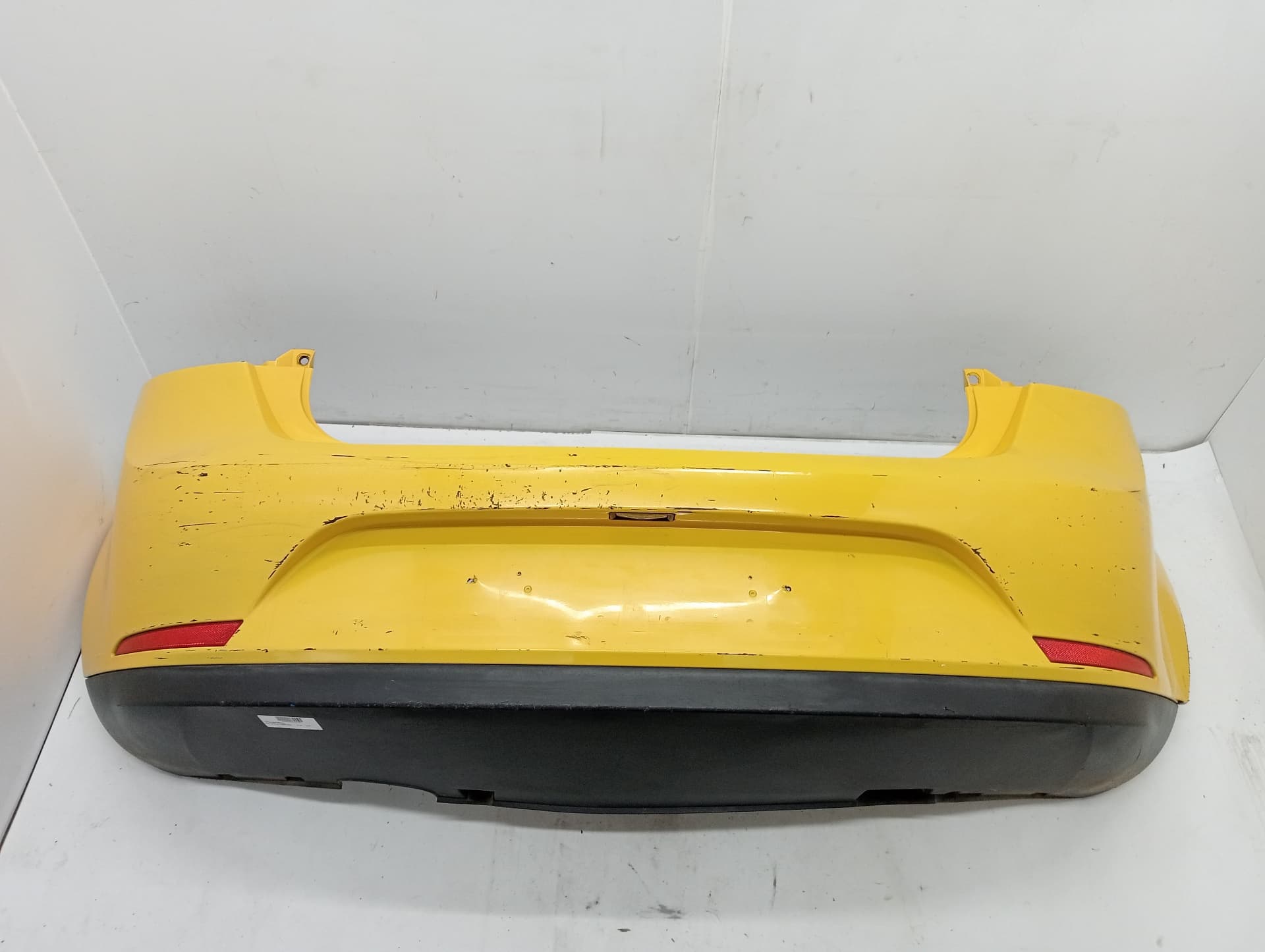 Paragolpes trasero SEAT IBIZA (6L1)