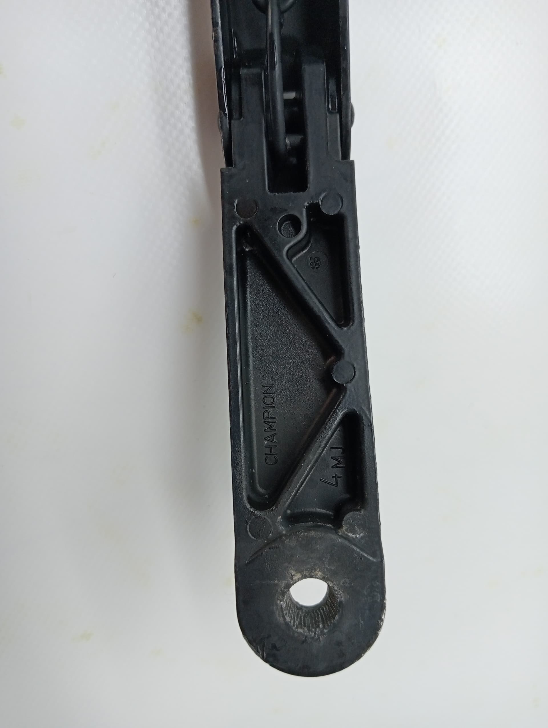 Brazo limpia delantero izquierdo SEAT IBIZA (6L1) 2