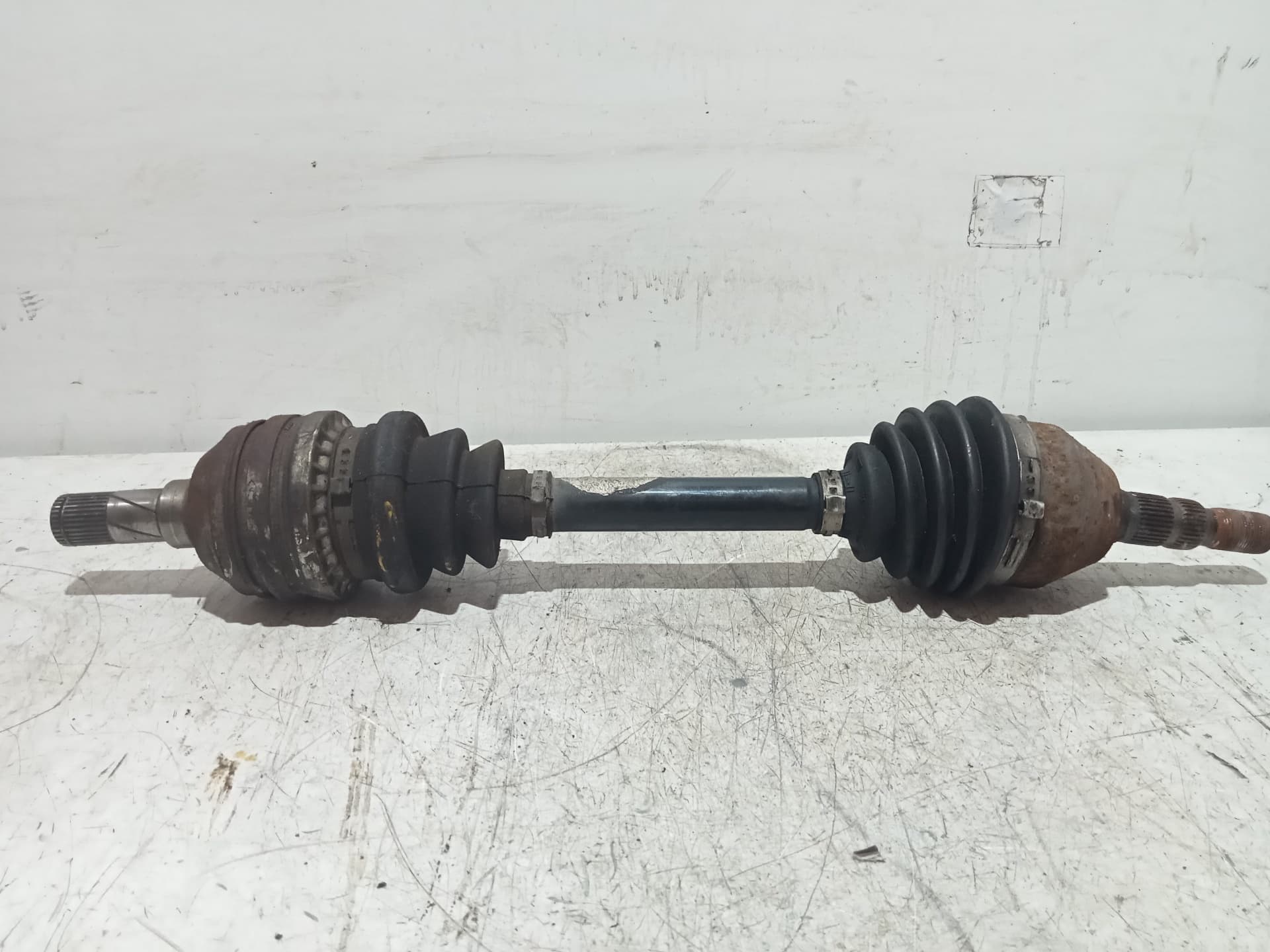 Transmision delantera izquierda OPEL ASTRA H CARAVAN