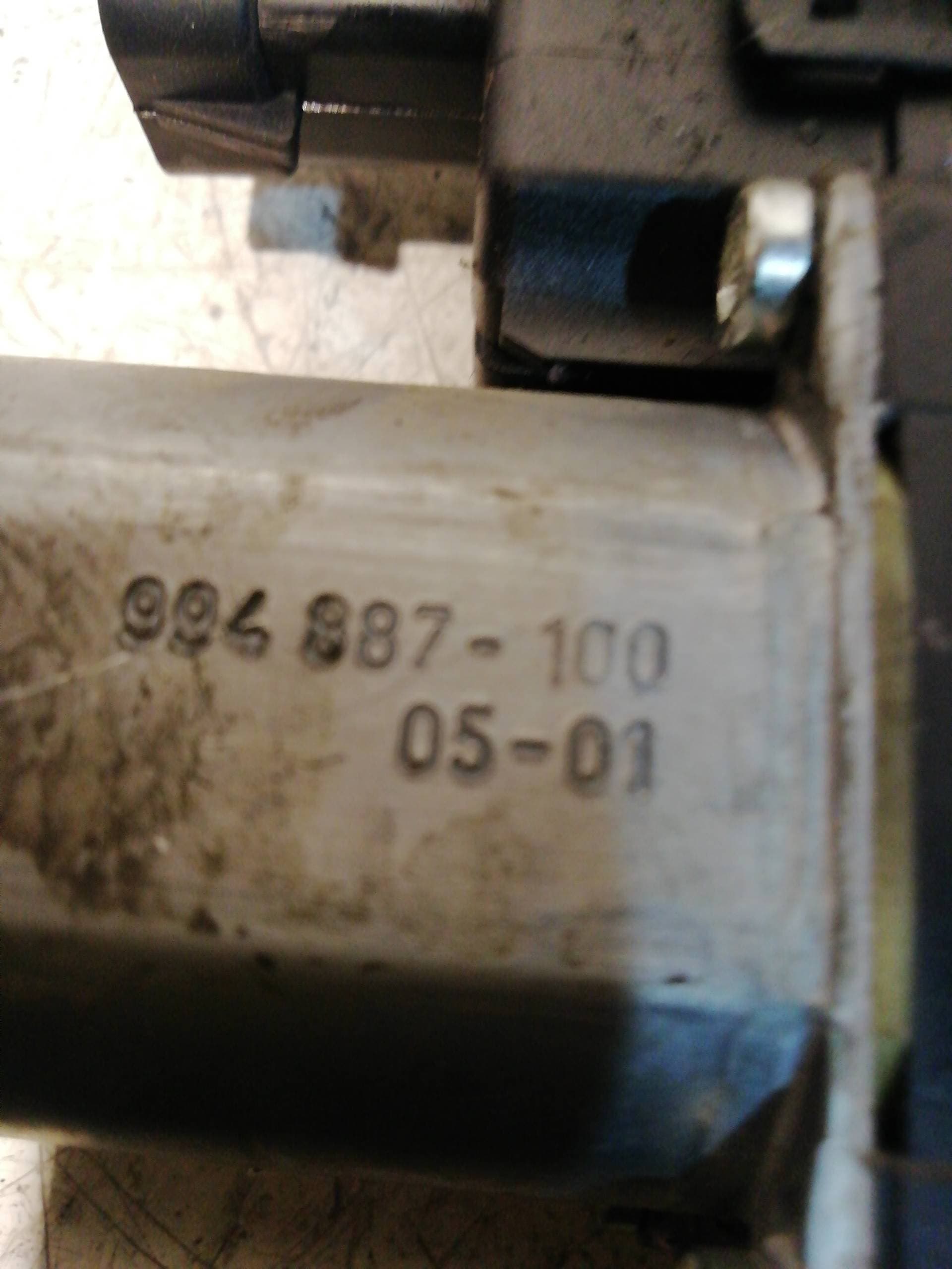 Elevalunas delantero derecho OPEL ASTRA H CARAVAN 2