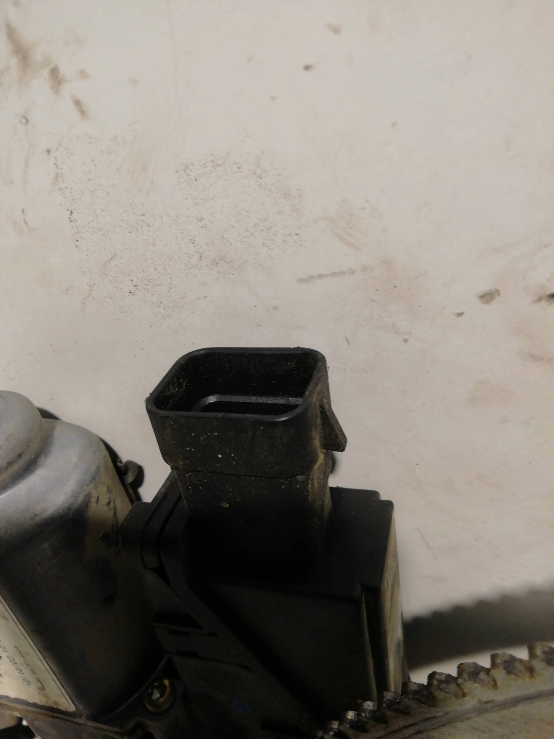 Elevalunas delantero izquierdo OPEL ASTRA H CARAVAN 5