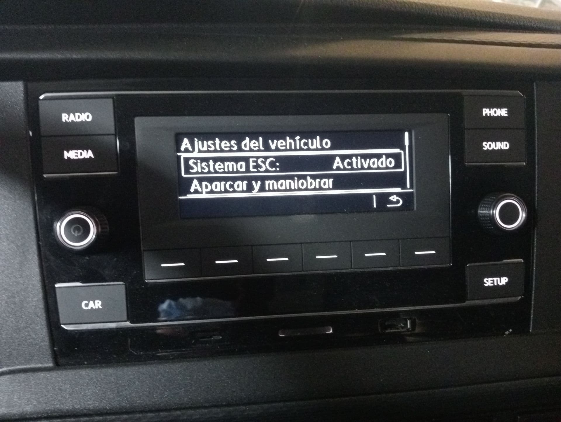 Pantalla multifuncion VOLKSWAGEN TRANSPORTER T5 AUTOBÚS (7HB, 7HJ, 7EB, 7EJ) 2