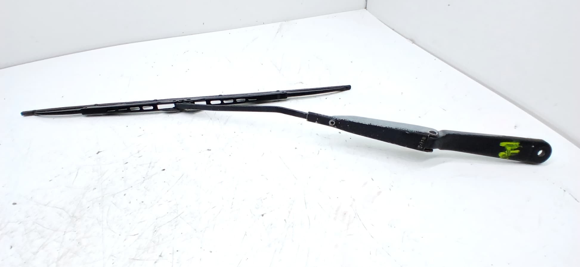 Brazo limpia delantero izquierdo RENAULT KANGOO (KC0/1_)