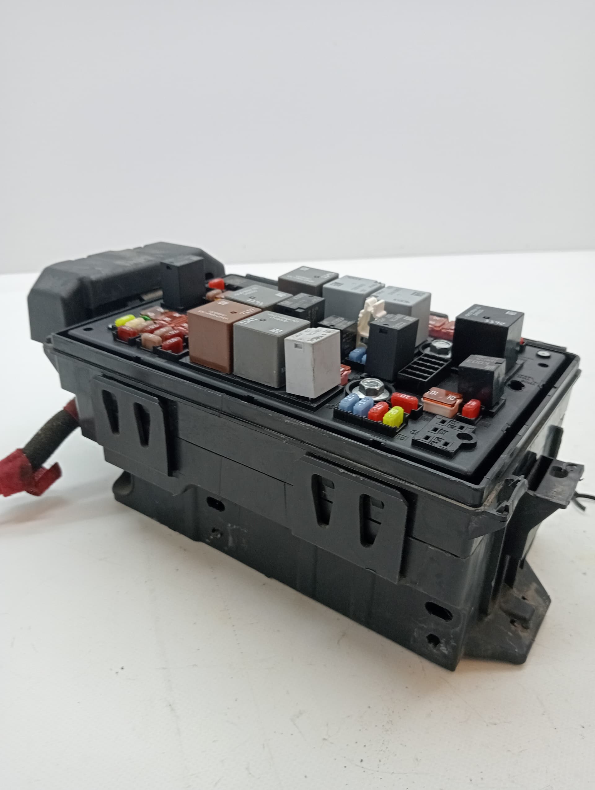 Caja reles / fusibles OPEL ASTRA J SPORTS TOURER 2