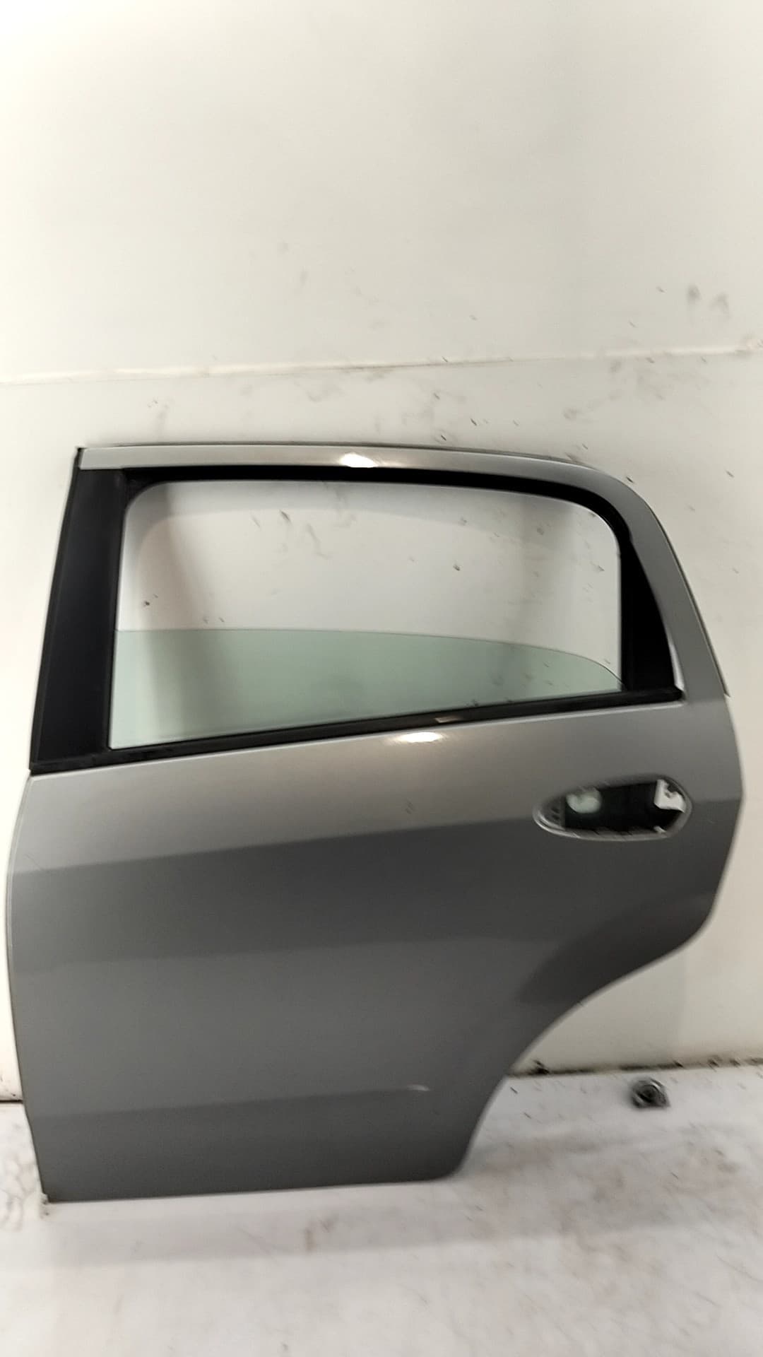 Puerta trasera izquierda FIAT GRANDE PUNTO (199)