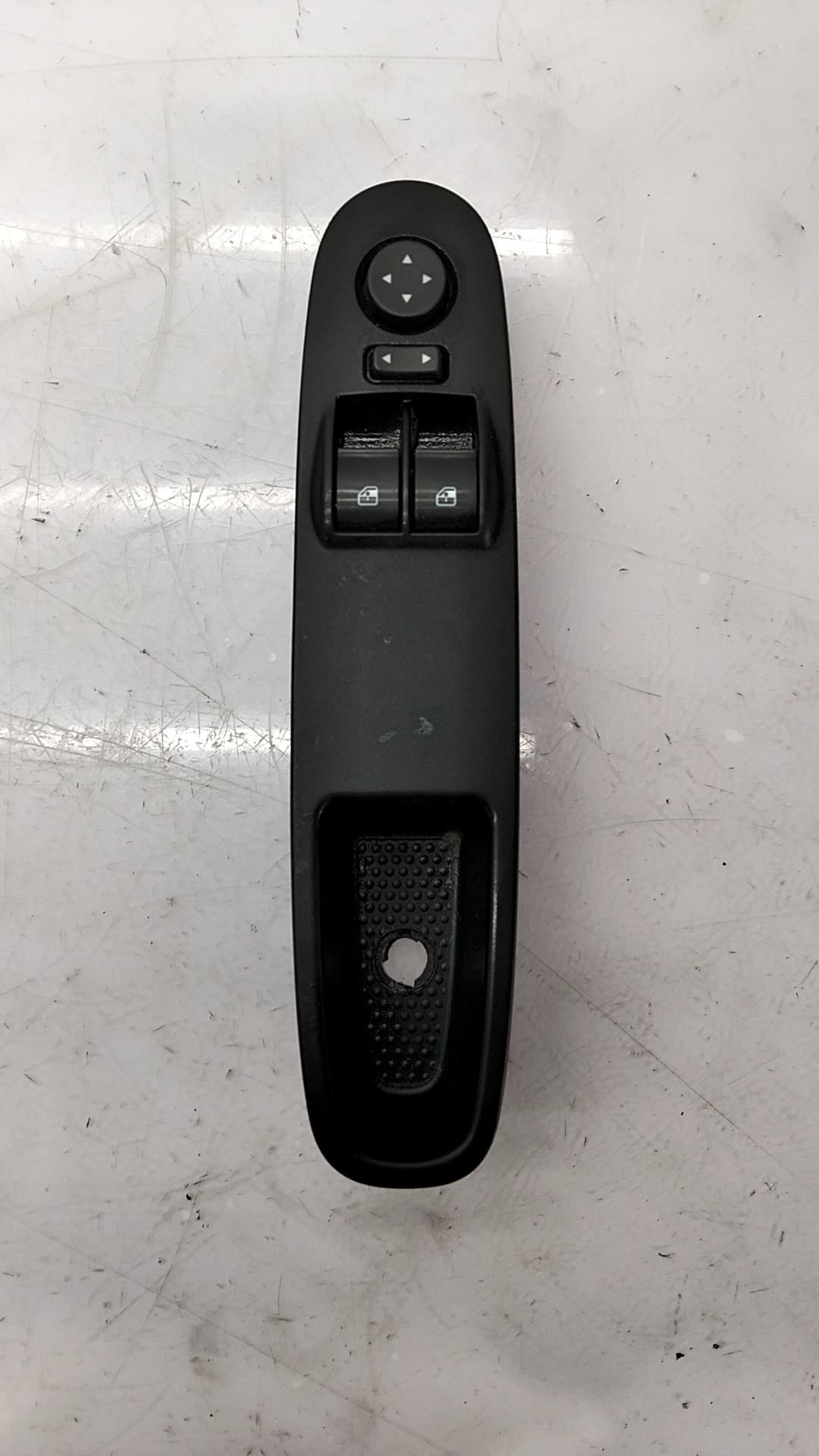 Mando elevalunas delantero izquierdo FIAT GRANDE PUNTO (199)