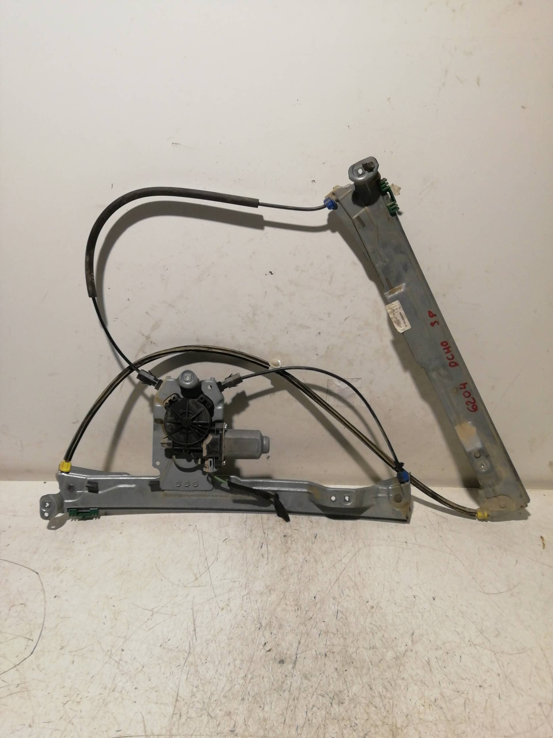 Elevalunas delantero derecho RENAULT CLIO III 5