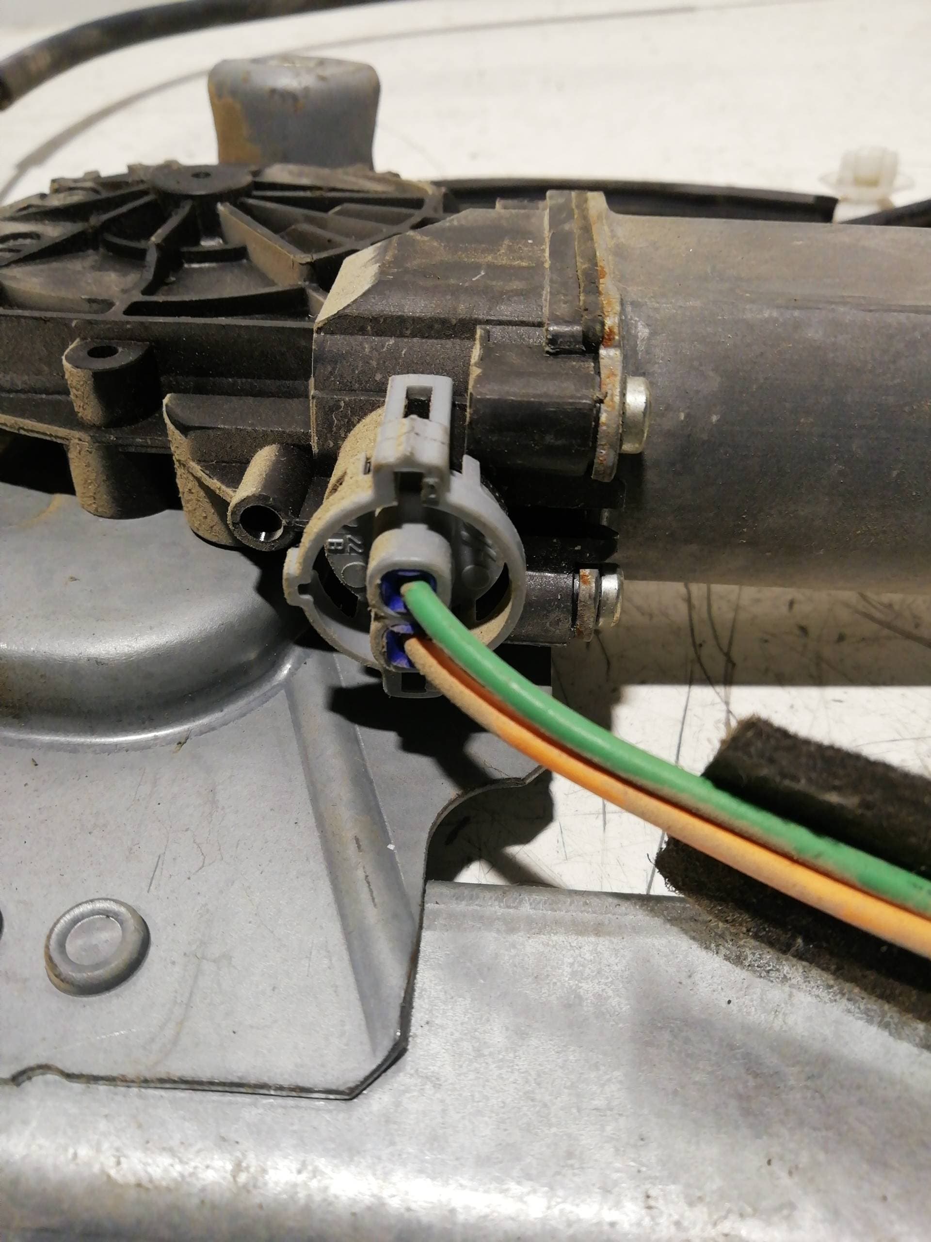 Elevalunas delantero derecho RENAULT CLIO III 4