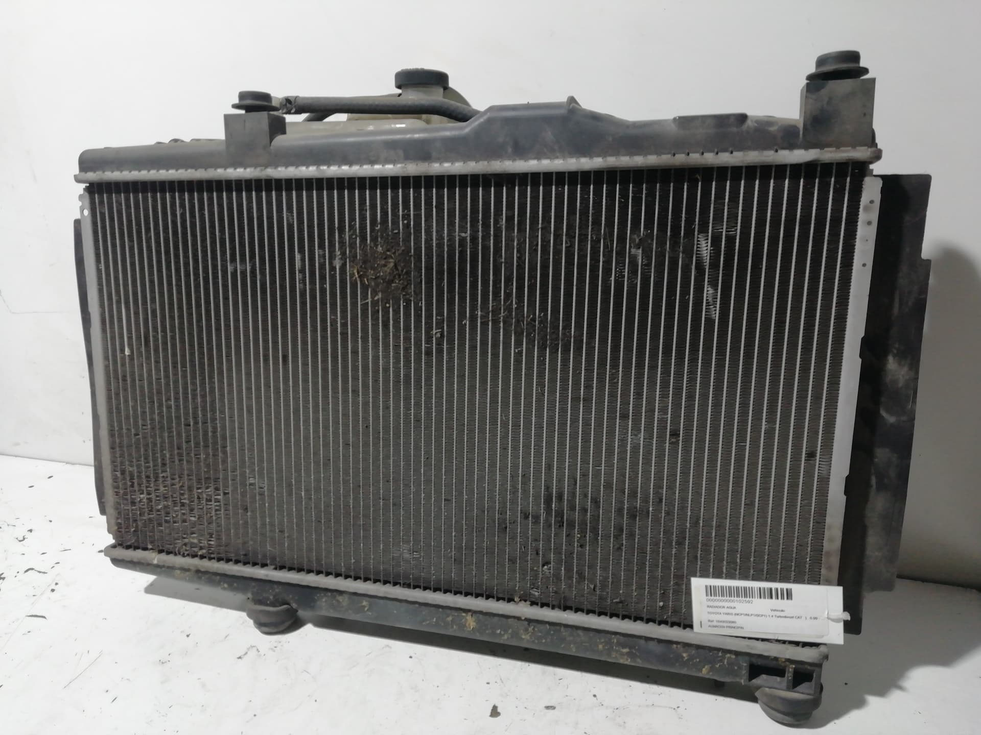 Radiador agua TOYOTA YARIS (NCP1/NLP1/SCP1) 3
