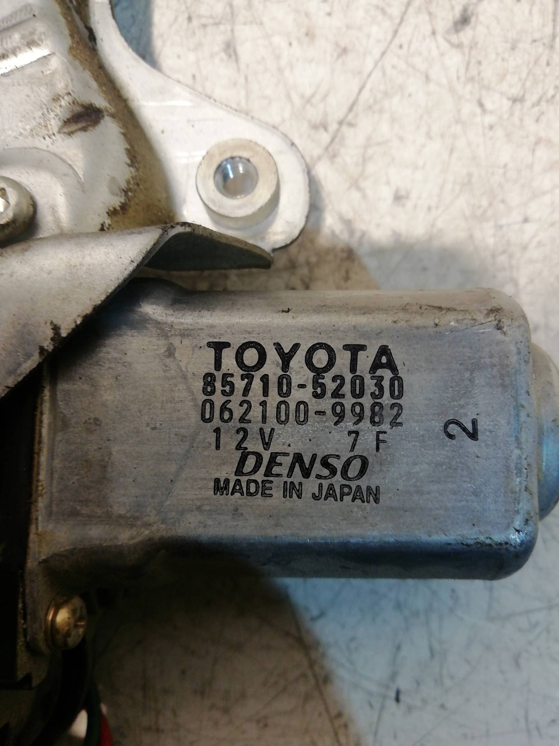 Elevalunas delantero derecho TOYOTA YARIS (NCP1/NLP1/SCP1) 2