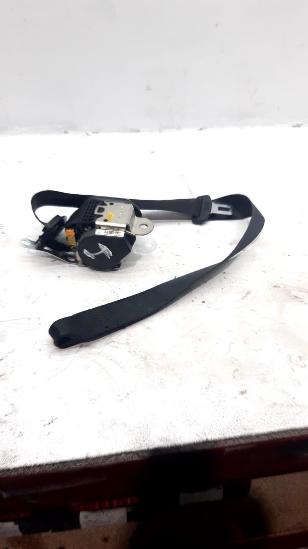Cinturon seguridad delantero izquierdo VOLKSWAGEN POLO (9N1)