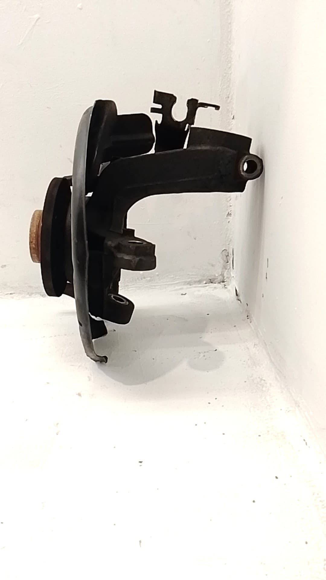 Mangueta delantera izquierda VOLKSWAGEN POLO (9N1) 4