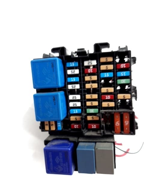 Caja reles / fusibles FIAT TALENTO 3