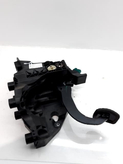 Pedal freno FIAT TALENTO 3