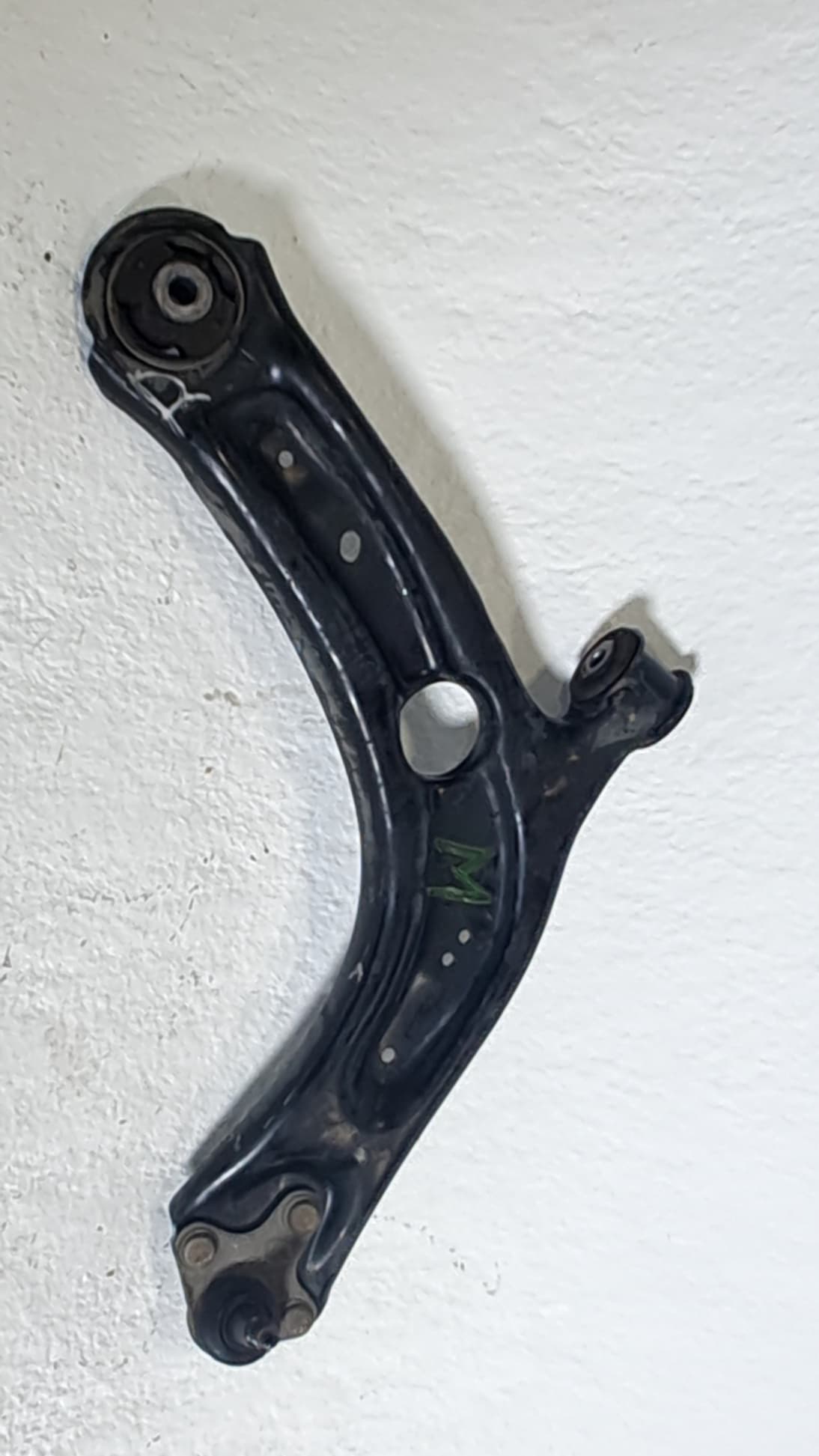 Brazo suspension inferior delantero derecho VOLKSWAGEN TIGUAN (AX1)