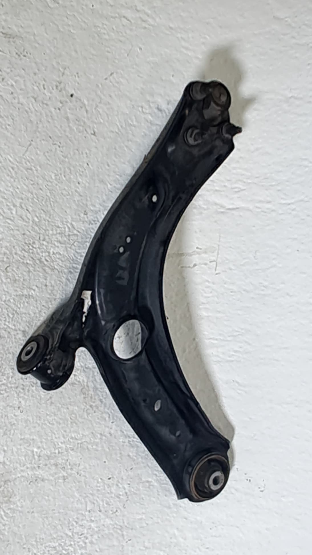 Brazo suspension inferior delantero izquierdo VOLKSWAGEN TIGUAN (AX1) 2