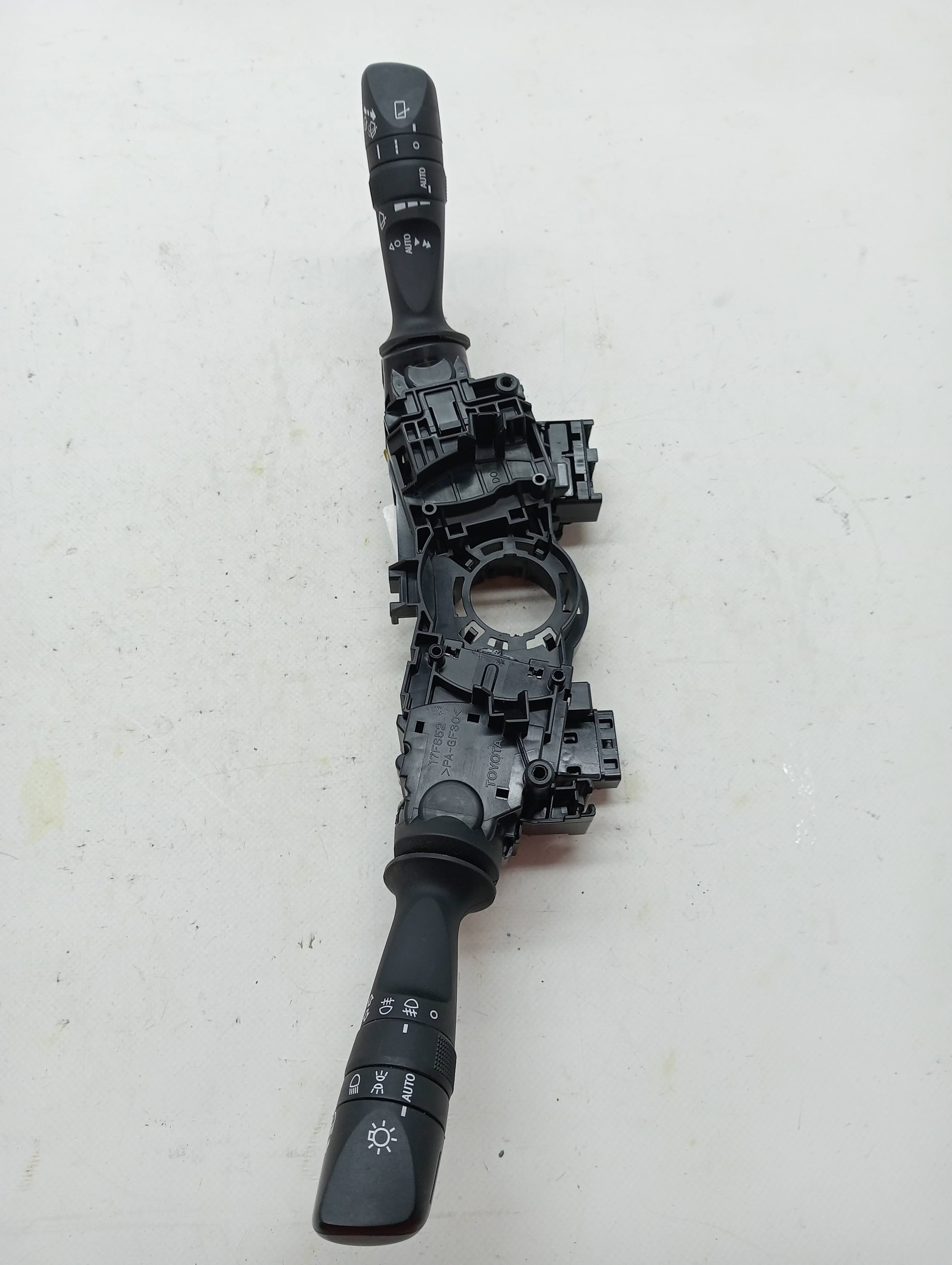 Mando multifuncion TOYOTA C-HR 2