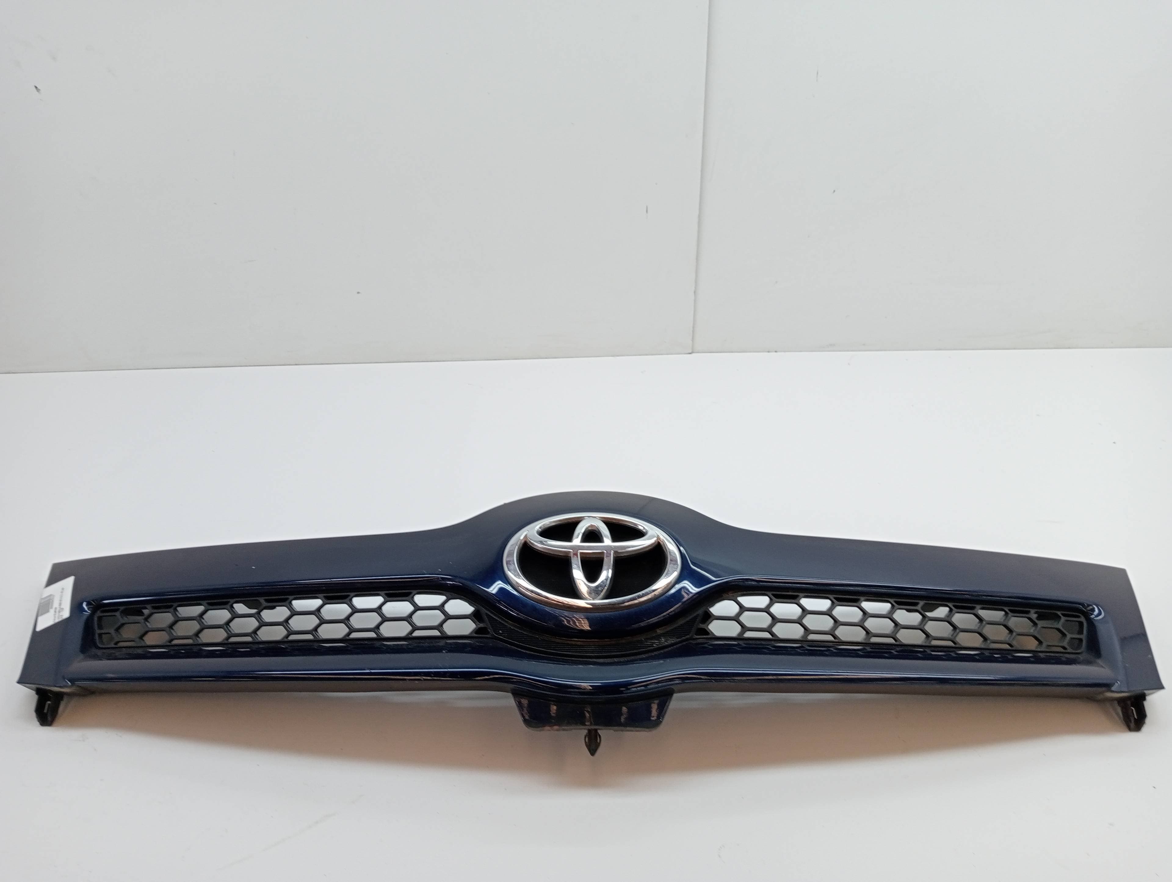 Rejilla delantera TOYOTA COROLLA VERSO (R1)