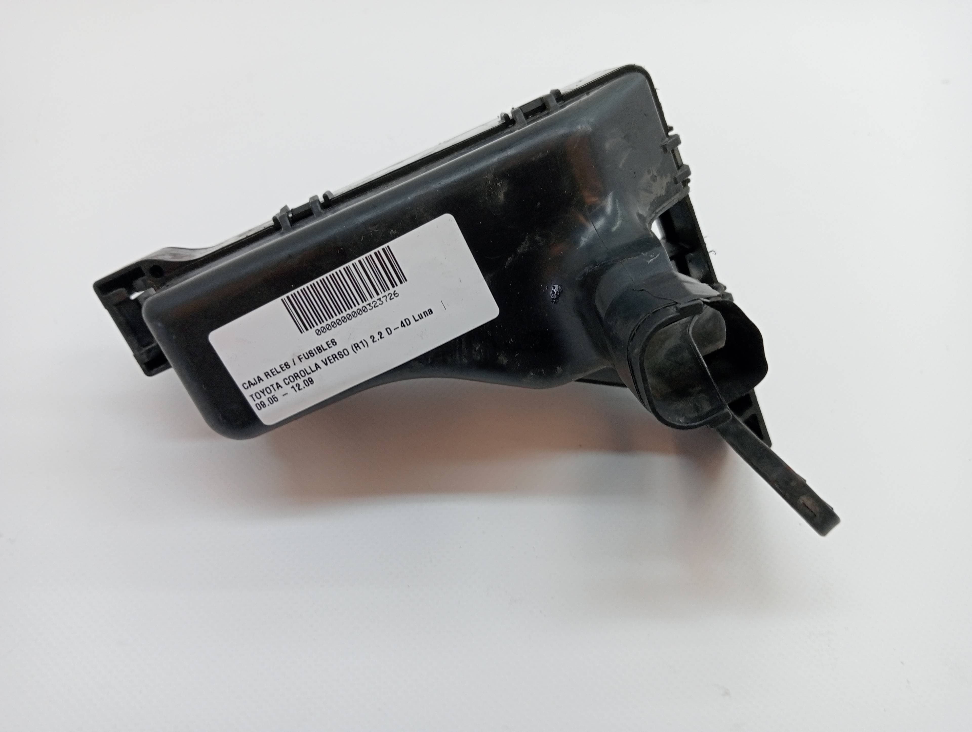 Caja reles / fusibles TOYOTA COROLLA VERSO (R1)