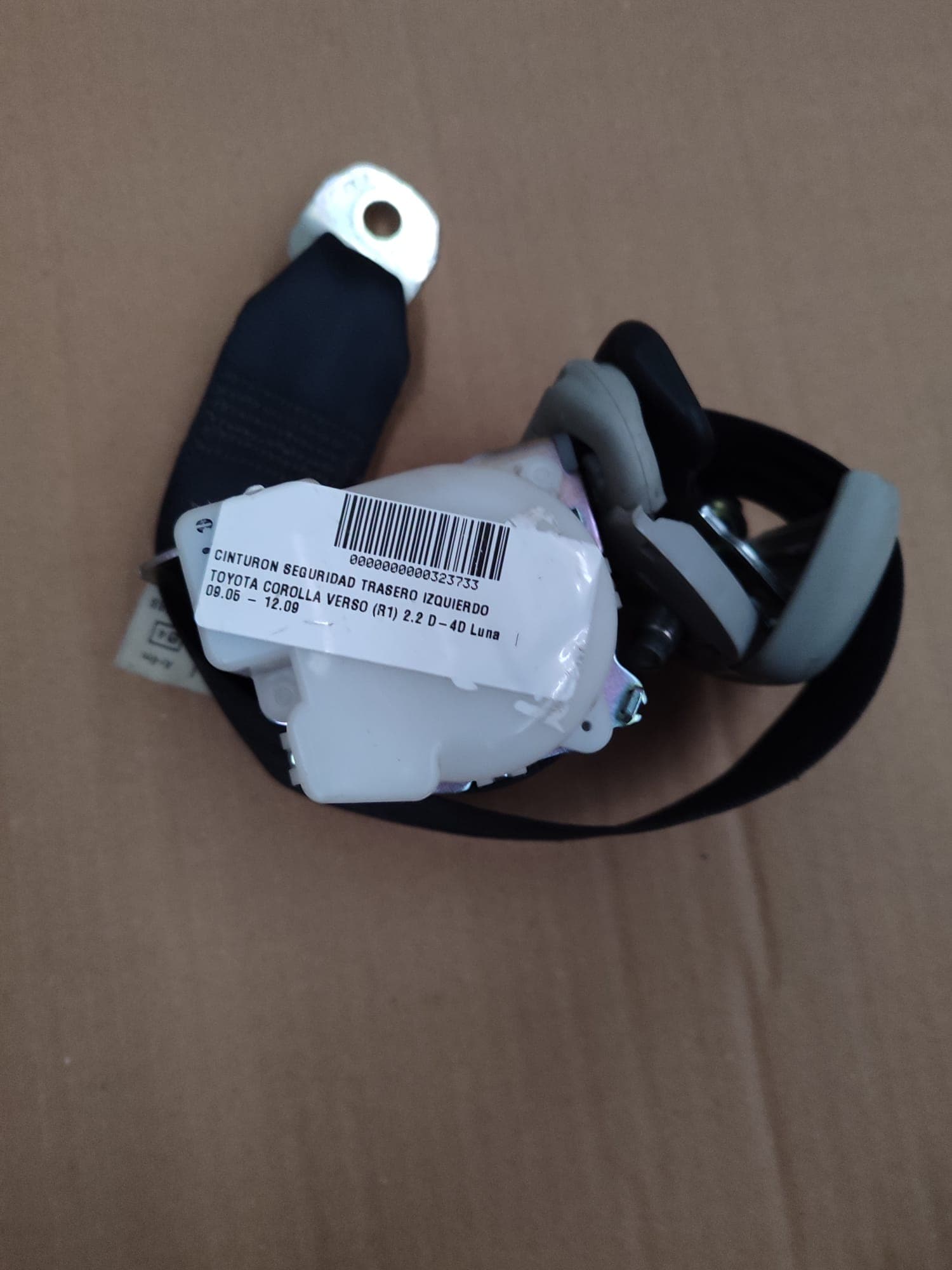 Cinturon seguridad trasero izquierdo TOYOTA COROLLA VERSO (R1) 4