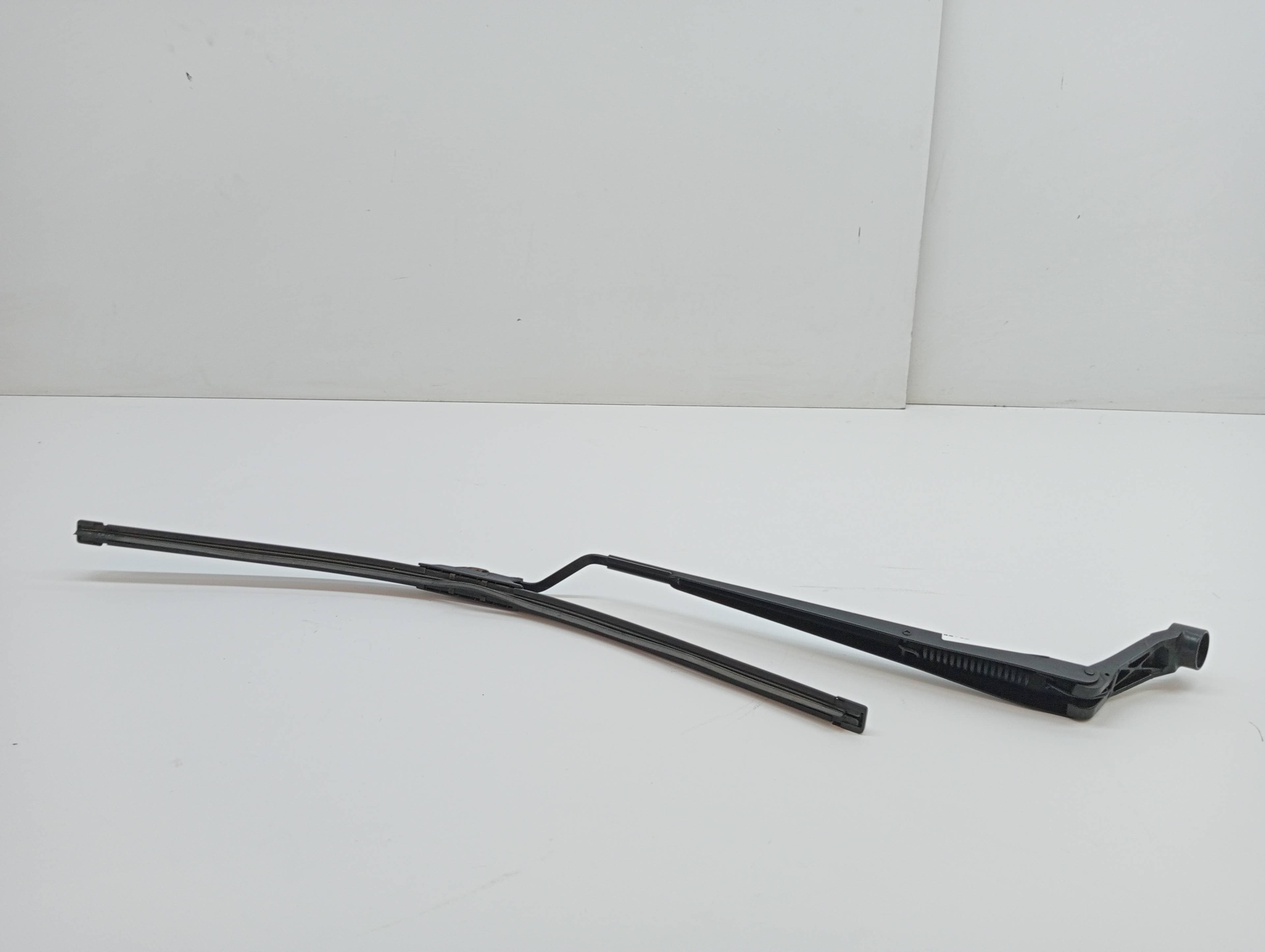 Brazo limpia delantero izquierdo TOYOTA COROLLA VERSO (R1) 2