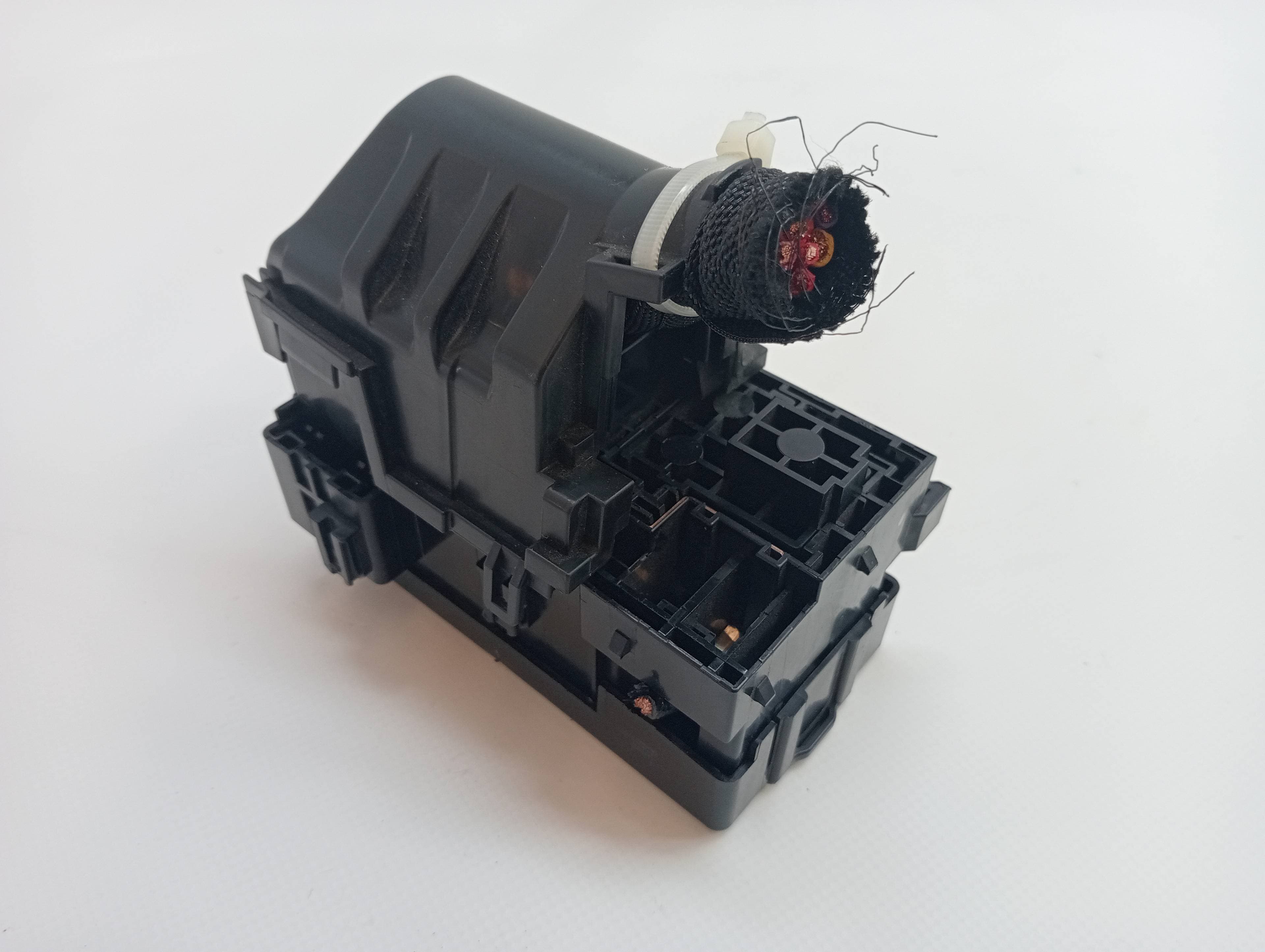 Caja reles / fusibles HONDA HR-V (..) 3